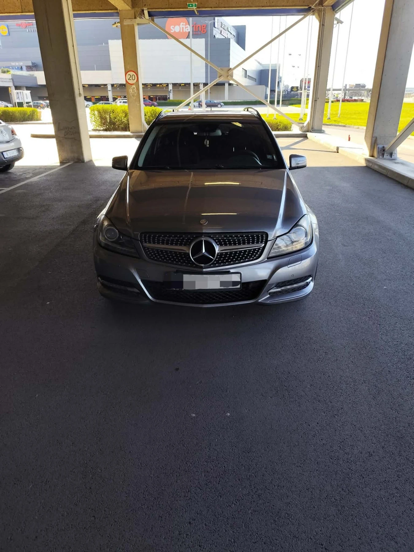 Mercedes-Benz C 220