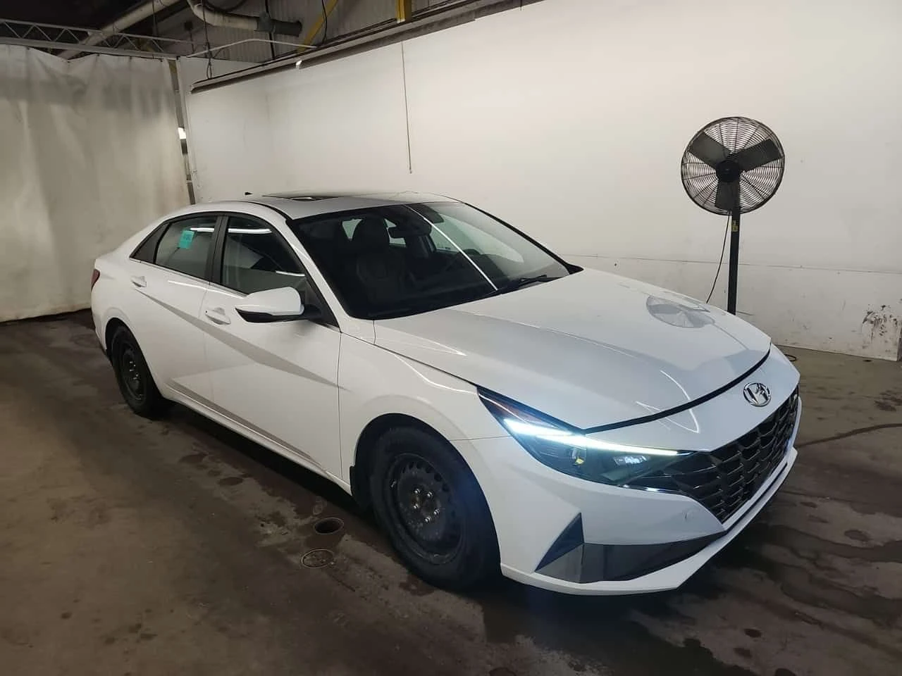 Hyundai Elantra * ULTIMATE * АВТОКРЕДИТ БЕЗ ПЪРВОНАЧАЛНА ВНОСКА * , снимка 2 - Автомобили и джипове - 54596165