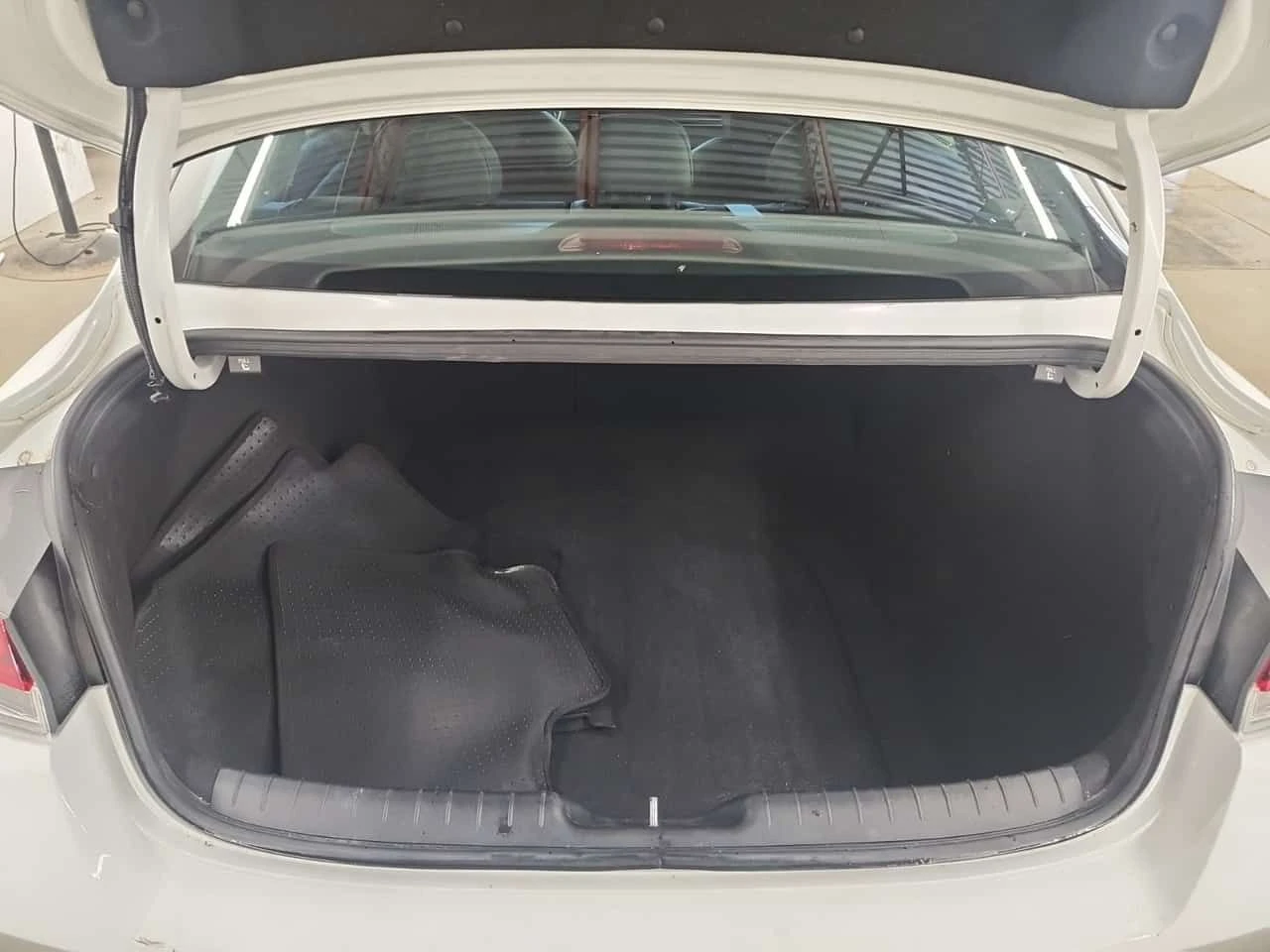 Hyundai Elantra * ULTIMATE * АВТОКРЕДИТ БЕЗ ПЪРВОНАЧАЛНА ВНОСКА * , снимка 15 - Автомобили и джипове - 54596165