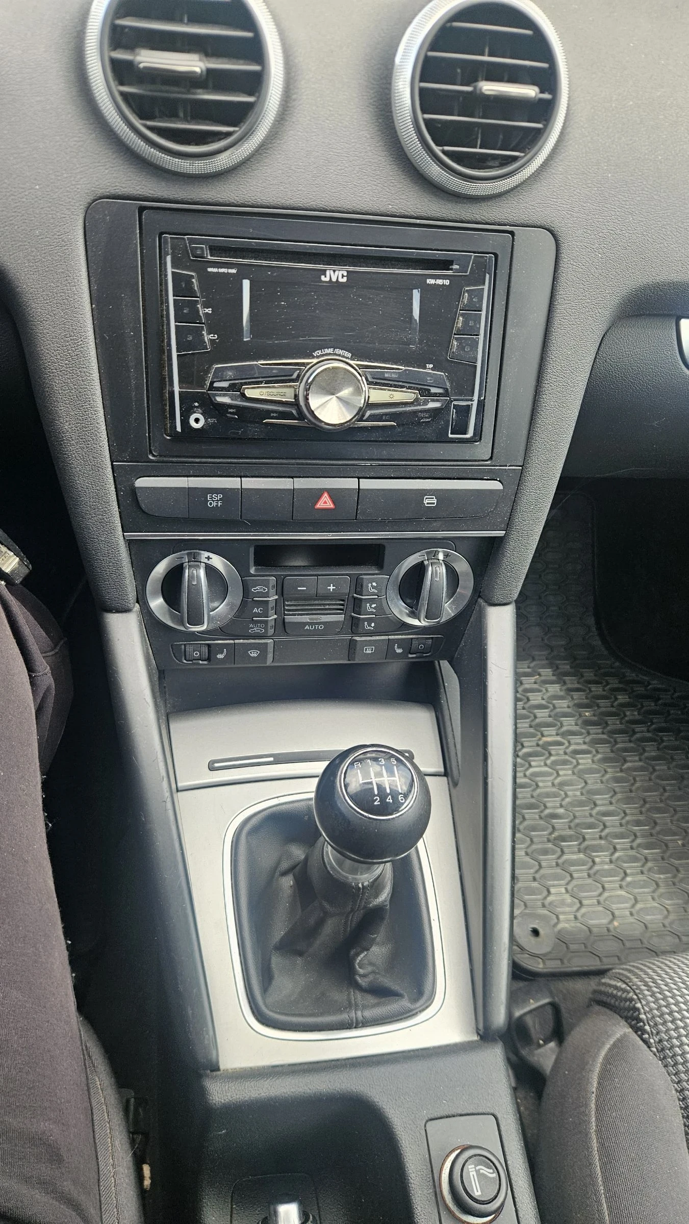 Audi A3 2.0tdi.140ks feis.6skoposti.klimatronik, снимка 4 - Автомобили и джипове - 54631836