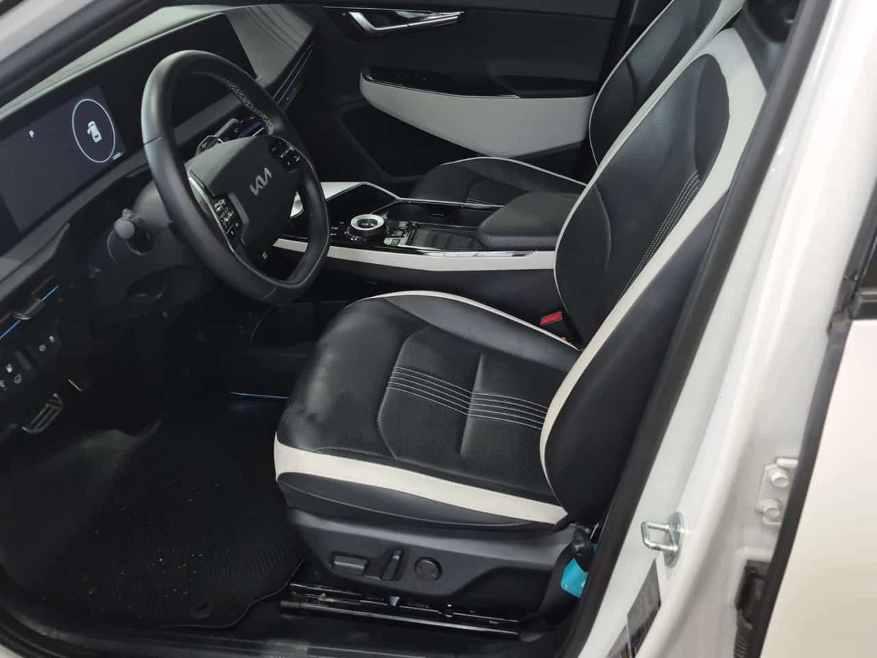 Kia EV6  LONG RANGE GT LINE /360/DISTRONIC , снимка 5 - Автомобили и джипове - 54980362