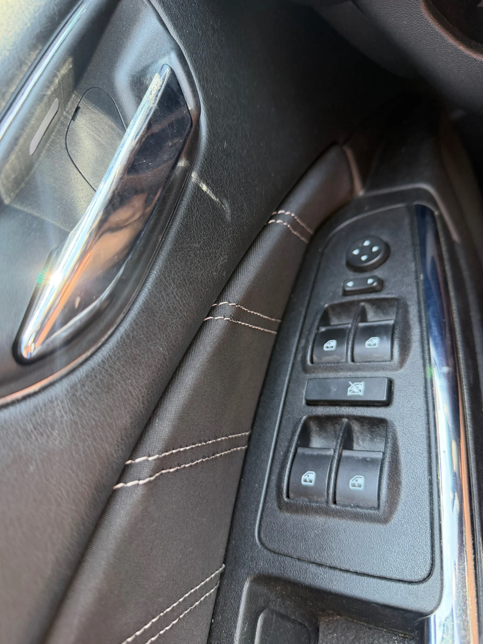 Lancia Delta 1.4 t-jet 120 ps | Mobile.bg � ����������� 9