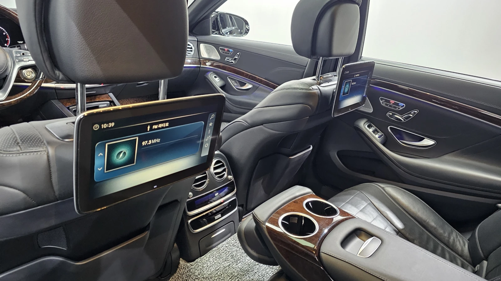 Mercedes-Benz S 560 SOFT-CLOSE* 360* ОБДУХ* МАСАЖ* DIS* HUD* 2XTV* КРА, снимка 14 - Автомобили и джипове - 55194589