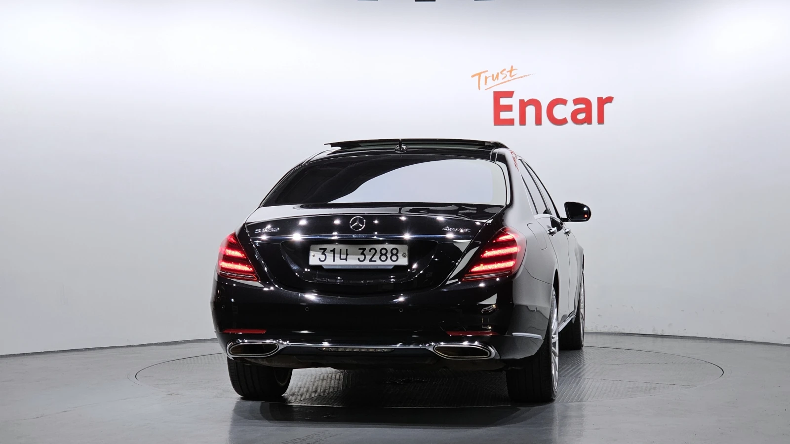 Mercedes-Benz S 560 SOFT-CLOSE* 360* ОБДУХ* МАСАЖ* DIS* HUD* 2XTV* КРА, снимка 4 - Автомобили и джипове - 55194589