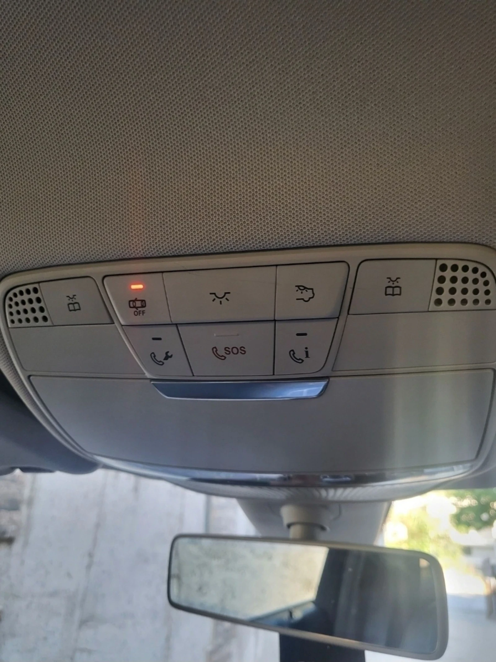 Mercedes-Benz E 220, снимка 17 - Автомобили и джипове - 55230553