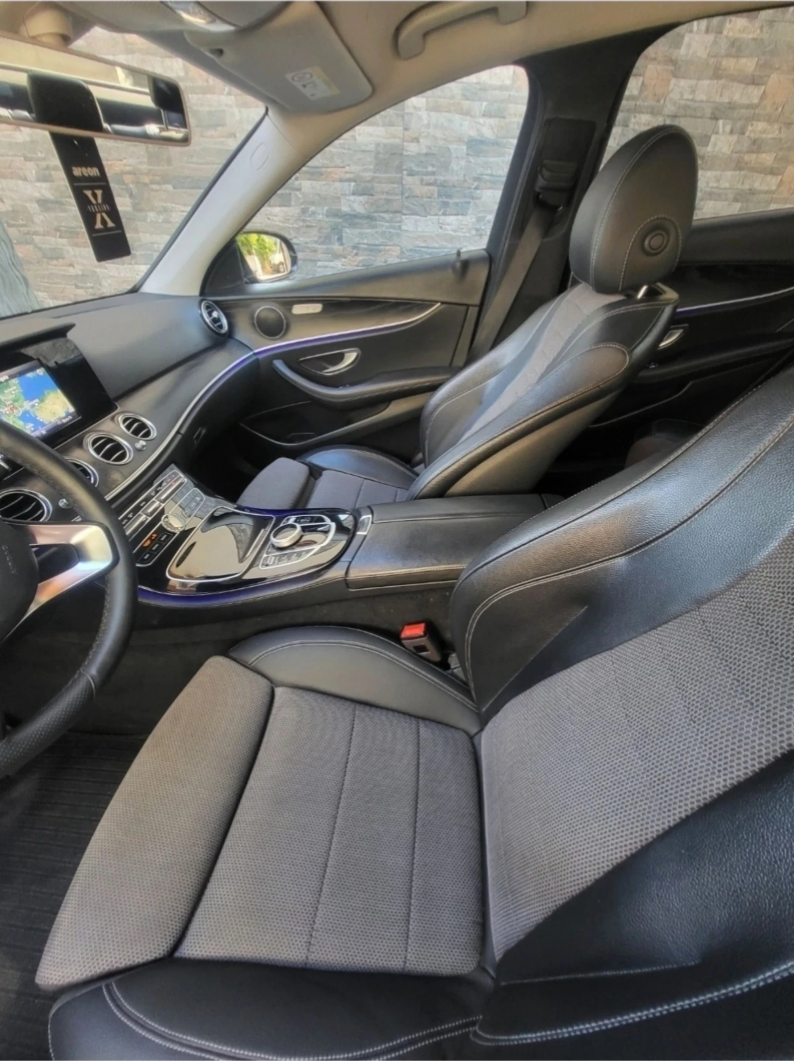 Mercedes-Benz E 220, снимка 7 - Автомобили и джипове - 55230553