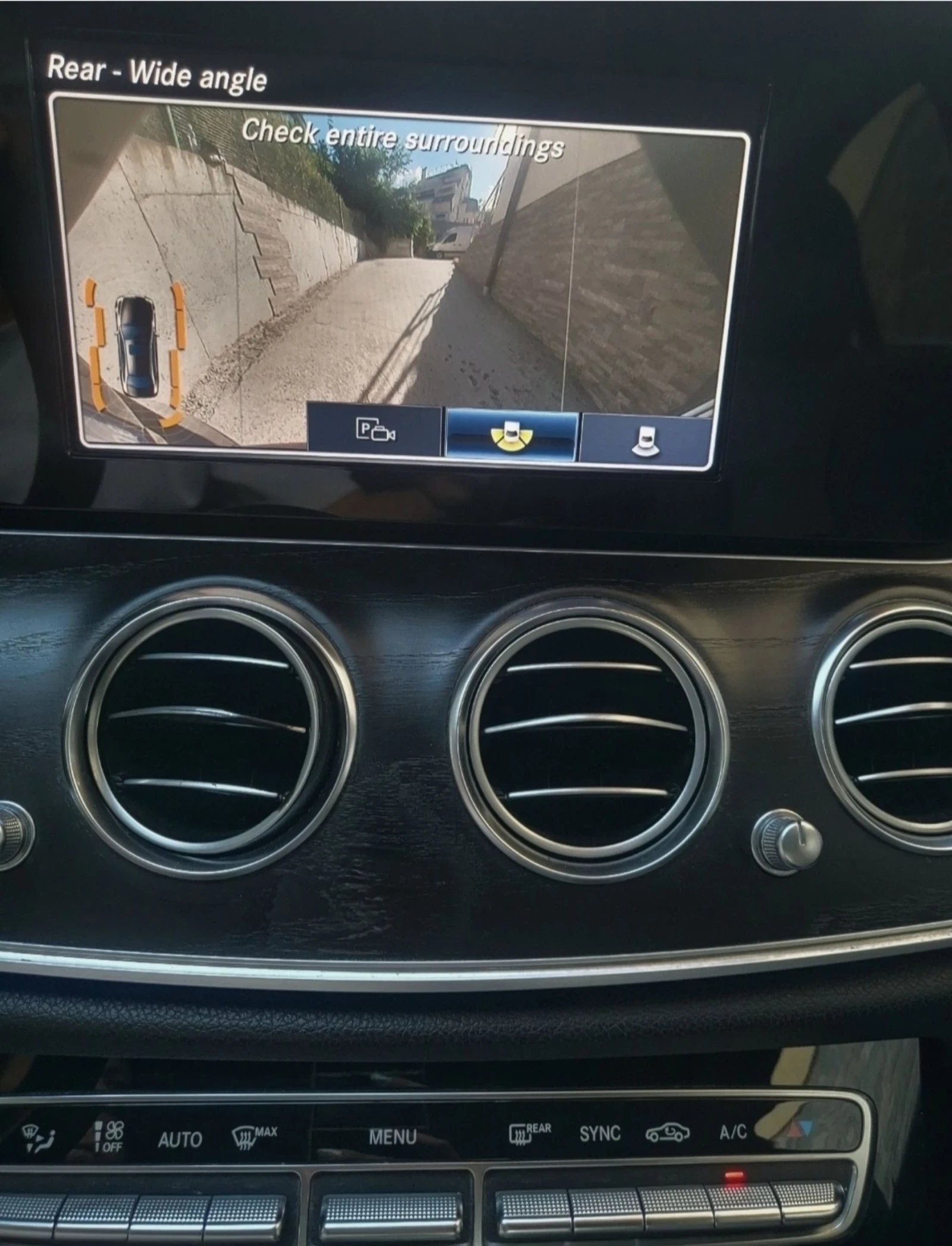 Mercedes-Benz E 220, снимка 14 - Автомобили и джипове - 55230553