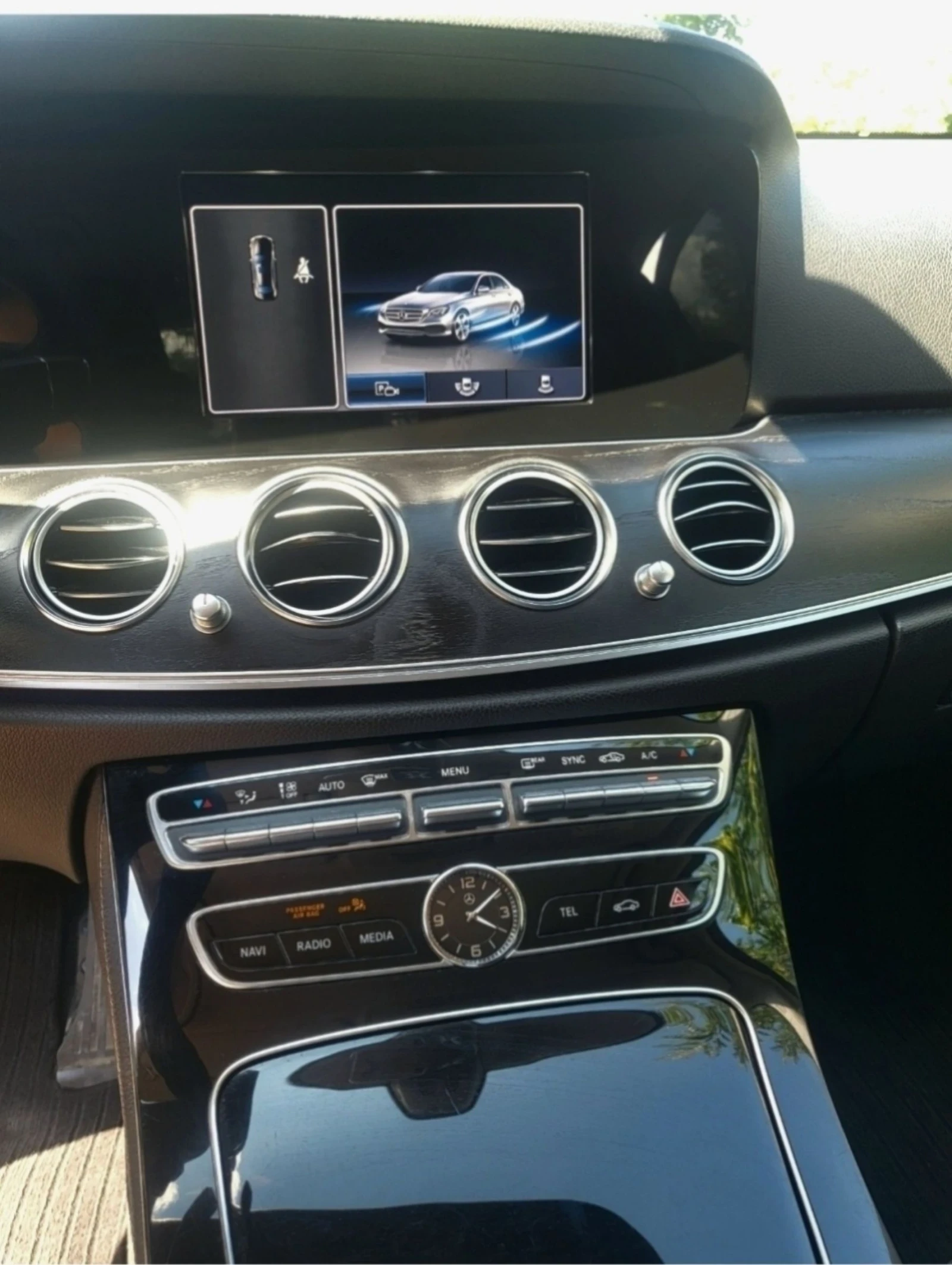 Mercedes-Benz E 220, снимка 13 - Автомобили и джипове - 55230553