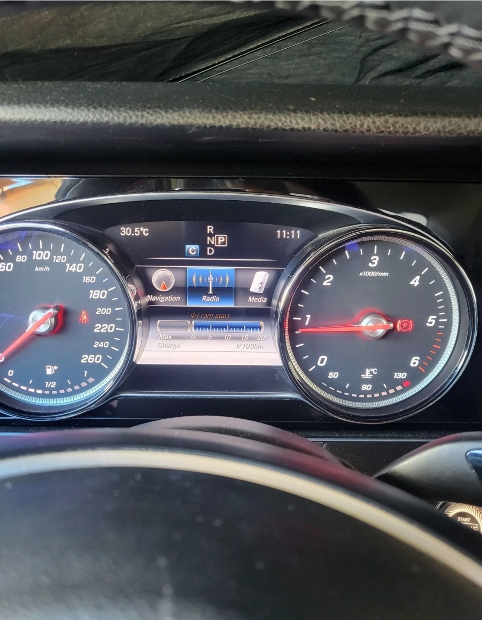 Mercedes-Benz E 220, снимка 12 - Автомобили и джипове - 55230553