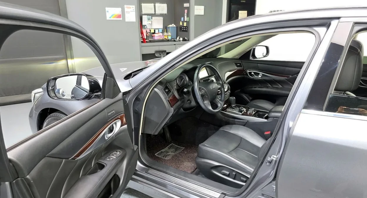 Infiniti Q70 Style 3.7 Бензин, снимка 10 - Автомобили и джипове - 55258306