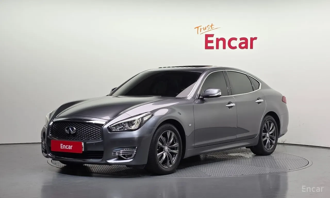 Infiniti Q70 Style 3.7 Бензин