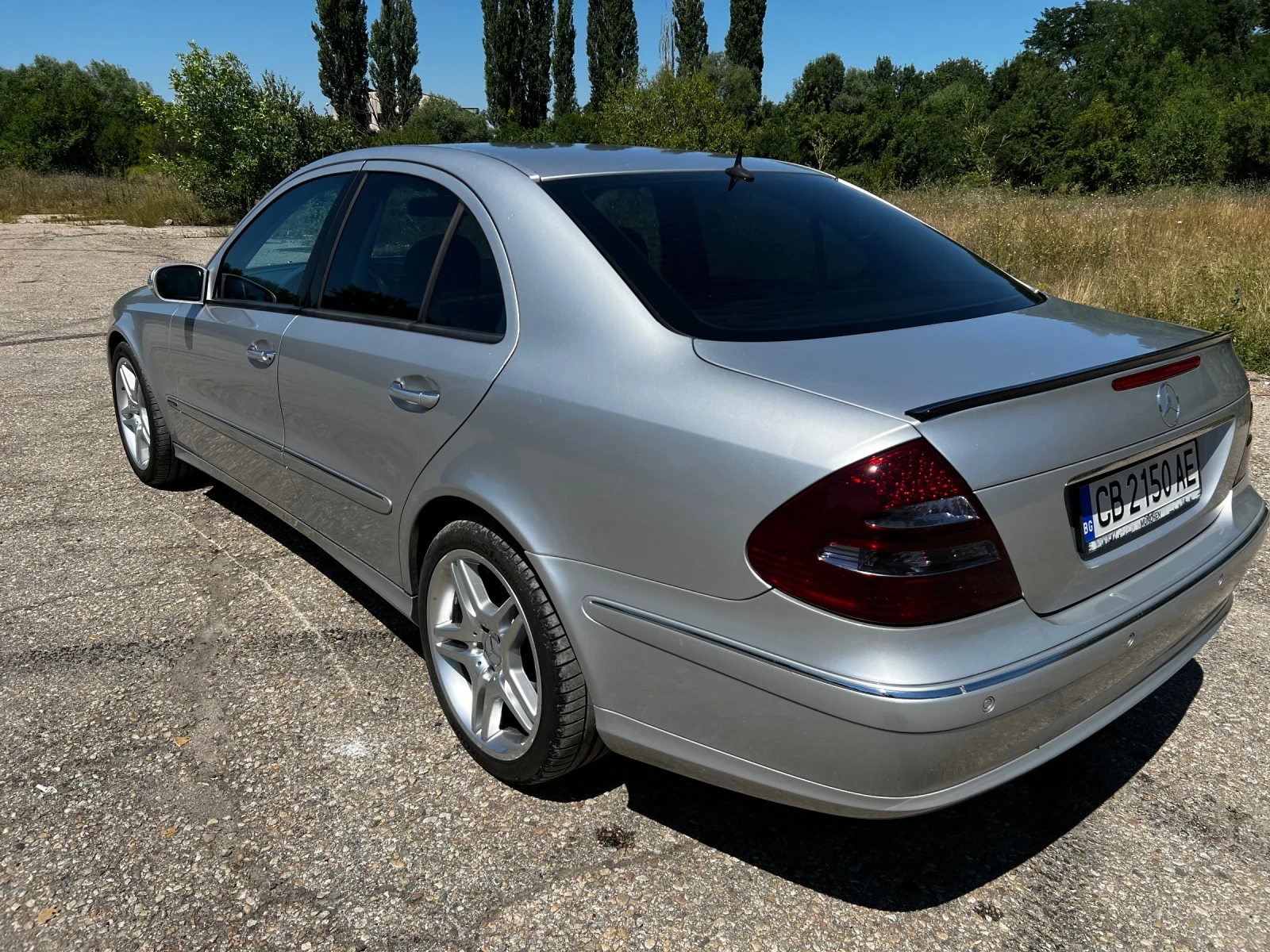Mercedes-Benz E 320, снимка 4 - Автомобили и джипове - 55509527