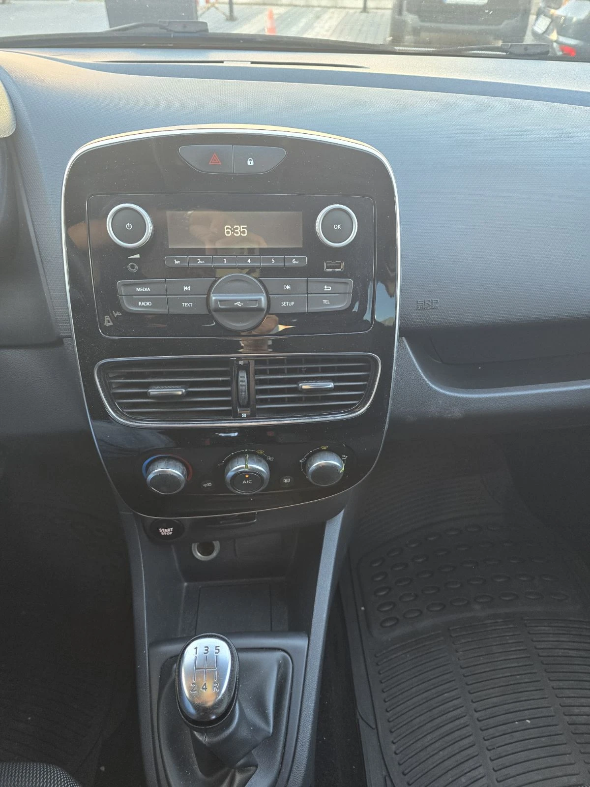 Renault Clio Energy dCi 75 к.с. BVM5 (с N1 хомологация), снимка 9 - Автомобили и джипове - 55559929