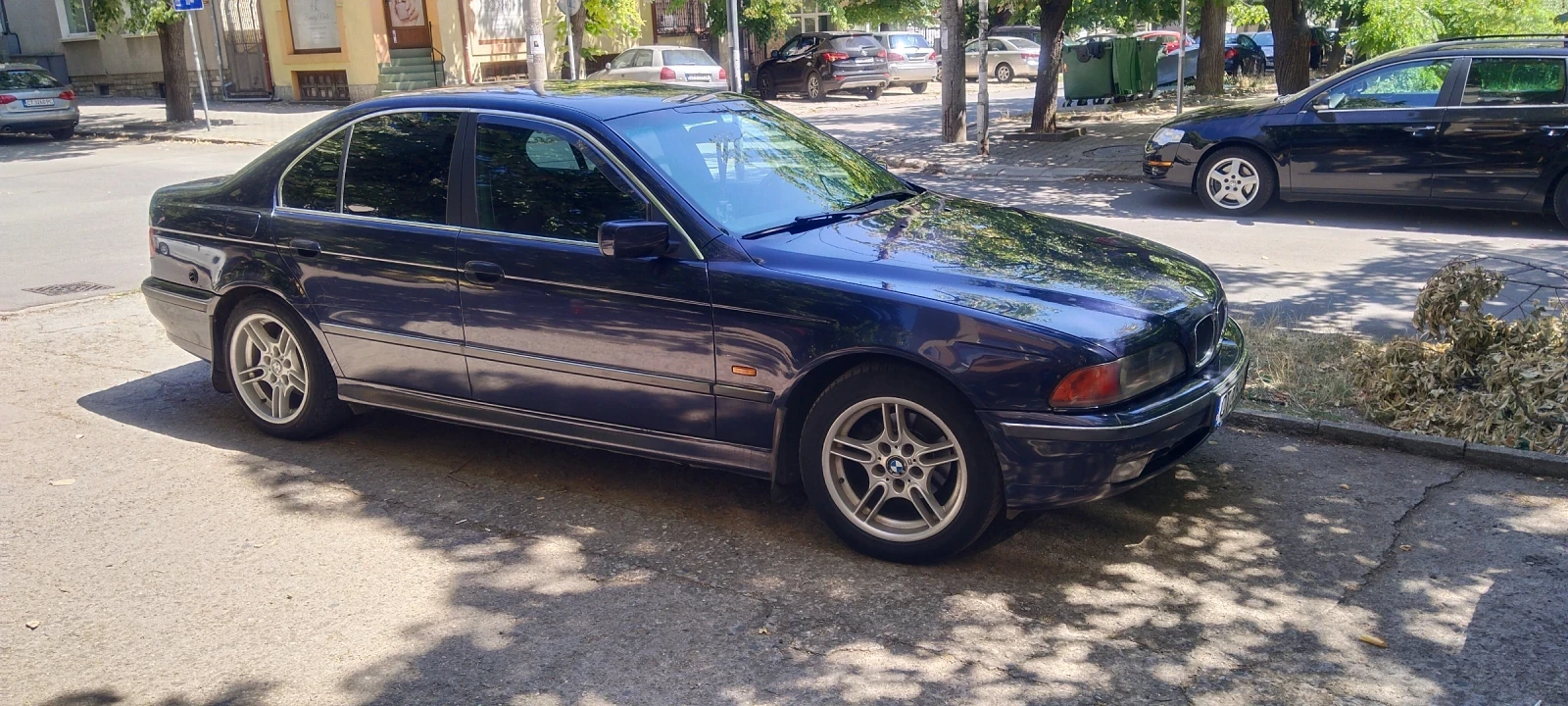 BMW 520 2.0i, снимка 2 - Автомобили и джипове - 55996682