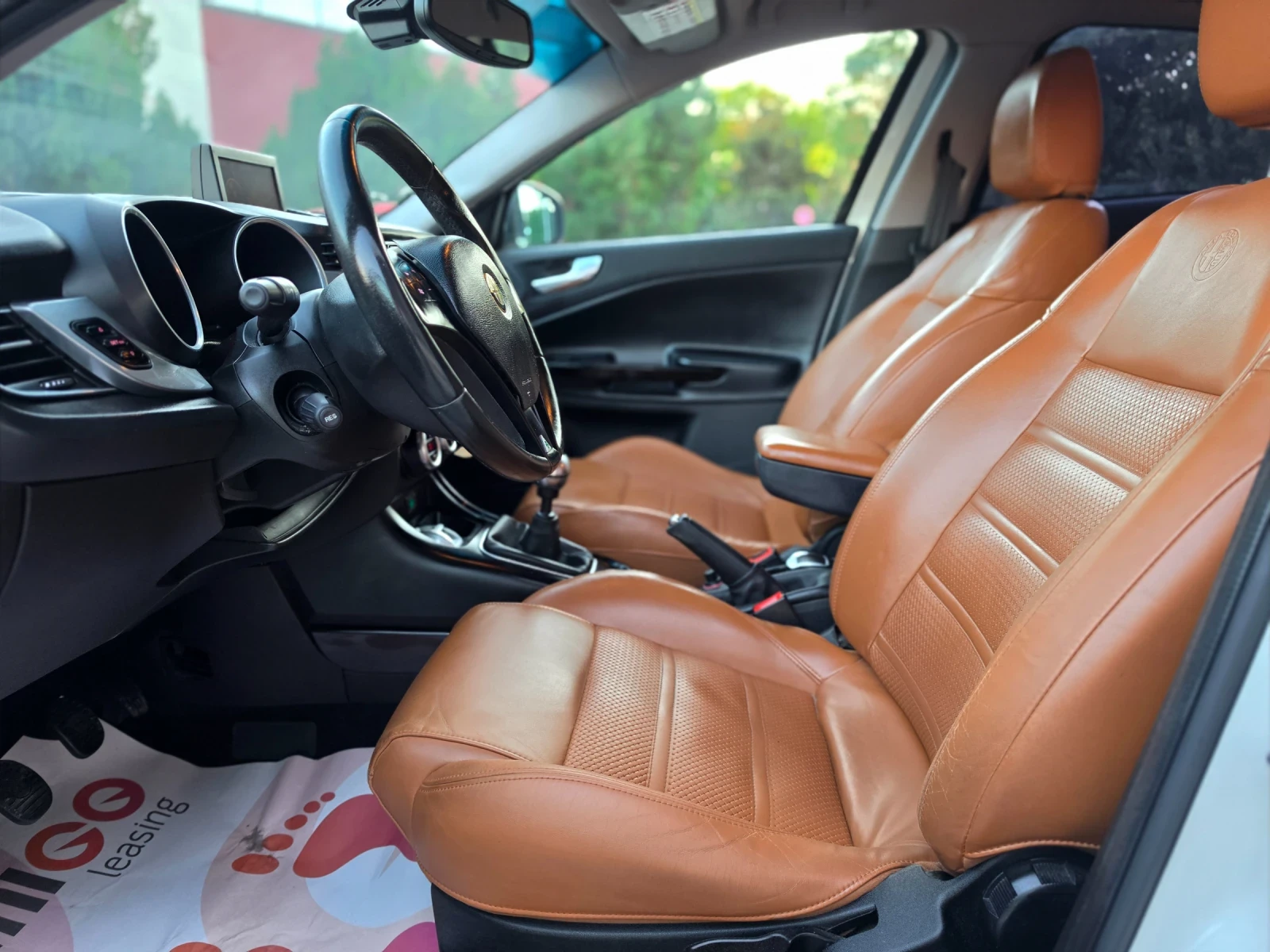 Alfa Romeo Giulietta 2.0JTDm 140hp * EURO5 * ����������� * ���� * ����  | Mobile.bg � ����������� 15