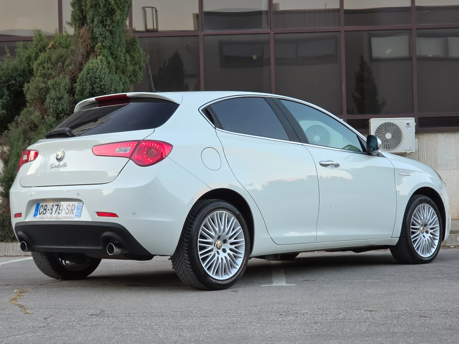 Alfa Romeo Giulietta 2.0JTDm 140hp * EURO5 * ����������� * ���� * ����  | Mobile.bg � ����������� 2