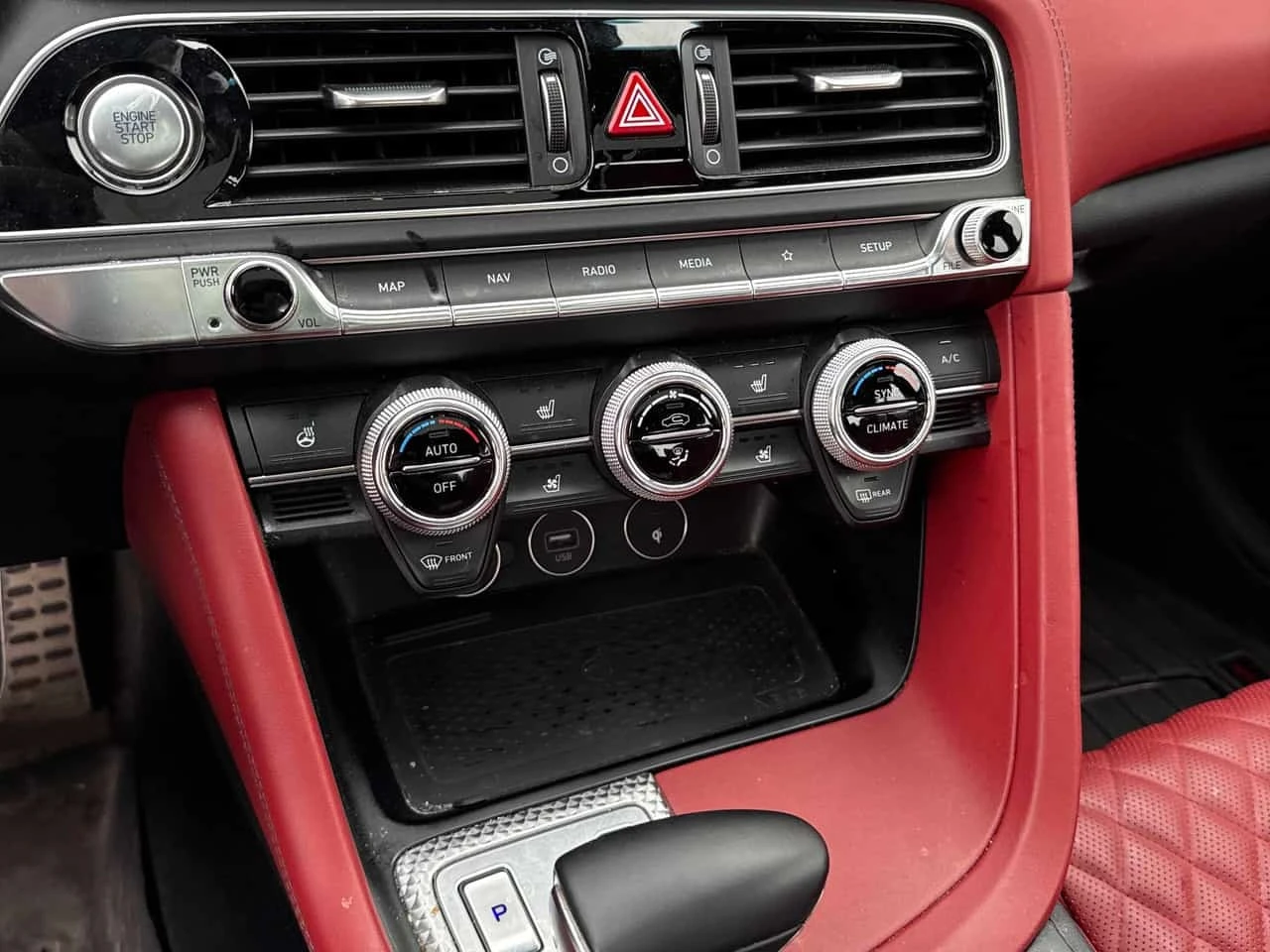 Genesis G70 * 3.3T Sport * CARFAX * ����� �� ����������� | Mobile.bg � ����������� 9