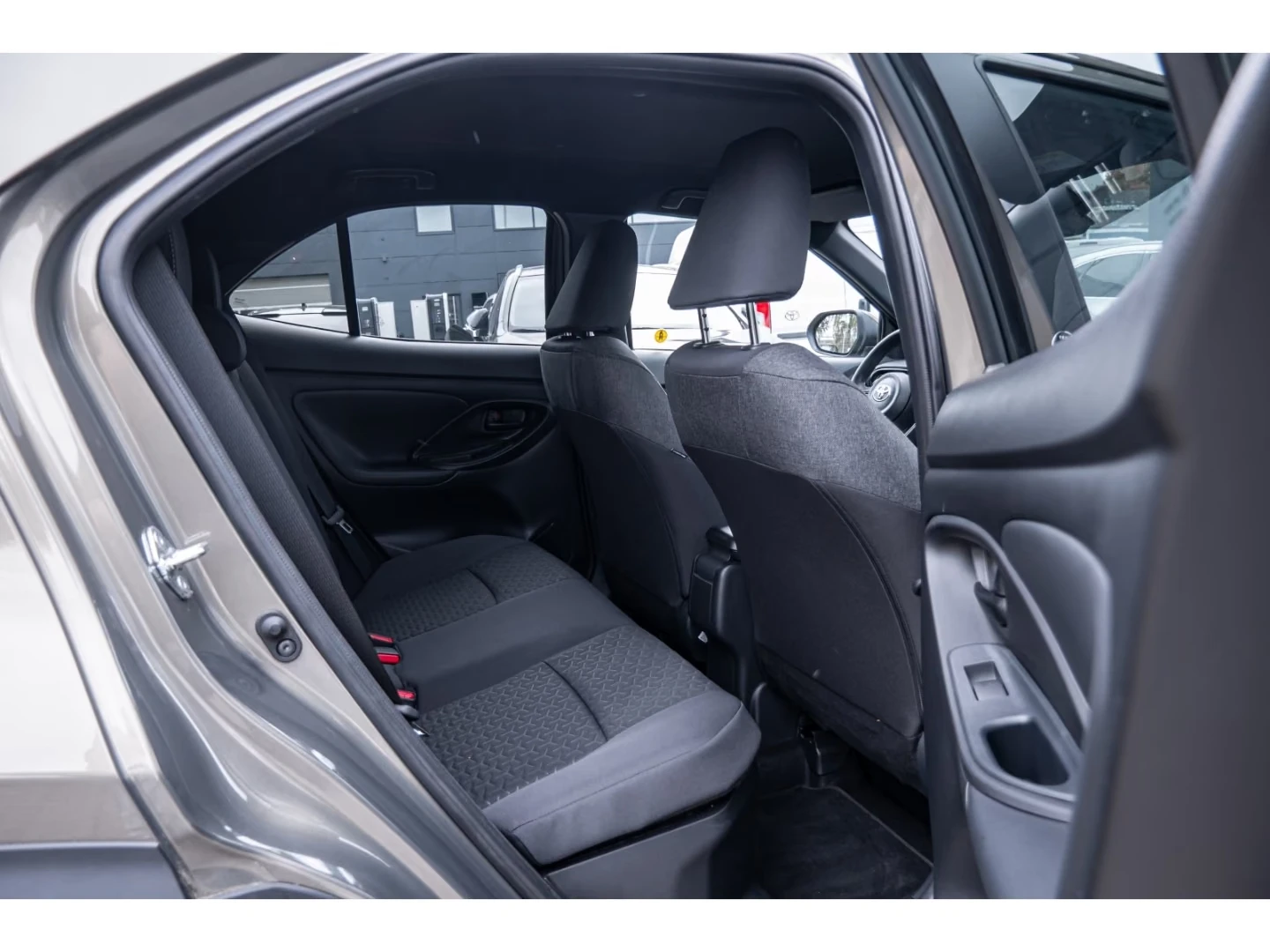 Toyota Yaris Cross 1.5 HEV/116HP/FWD/TEAM D/360/363h | Mobile.bg � ����������� 11