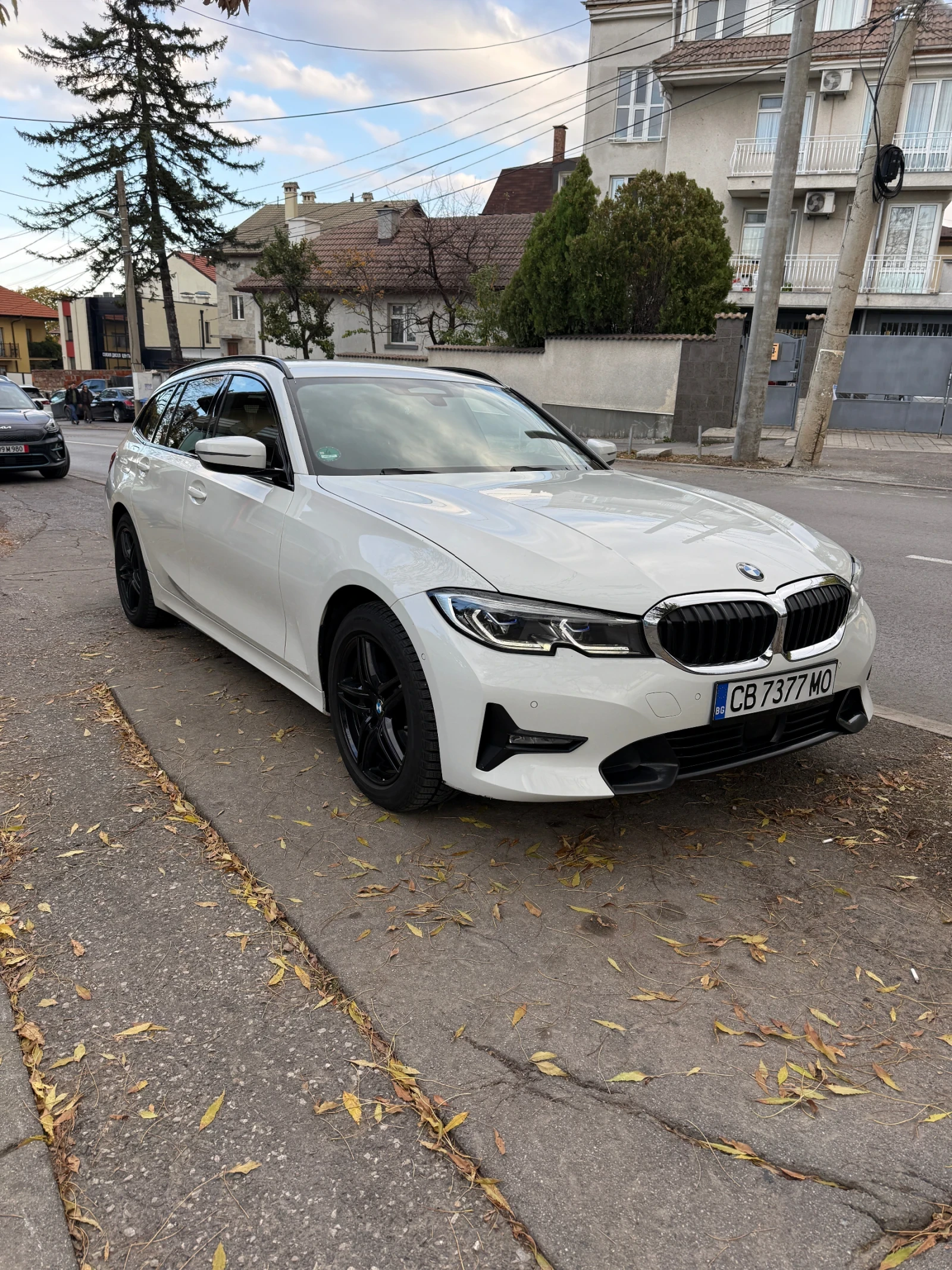 BMW 320 320d mild hibryd Само на задно