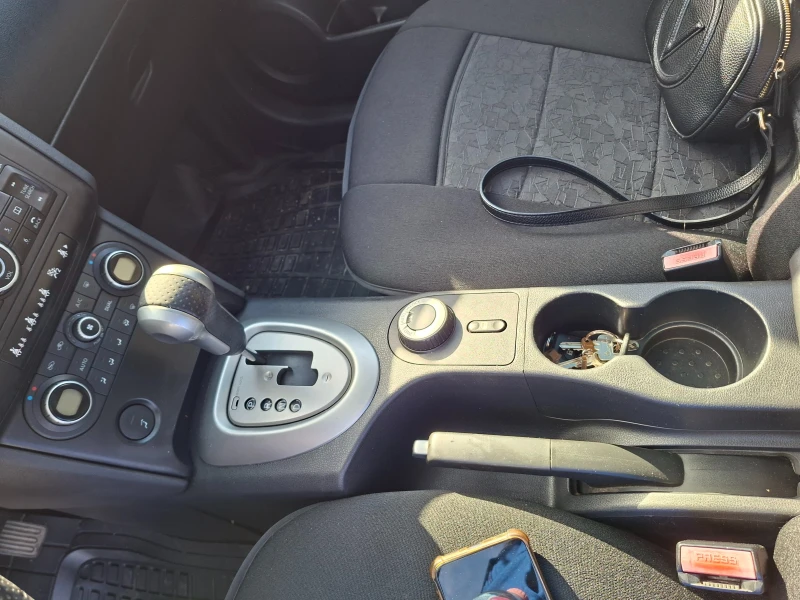 Nissan Qashqai, снимка 14 - Автомобили и джипове - 52711636