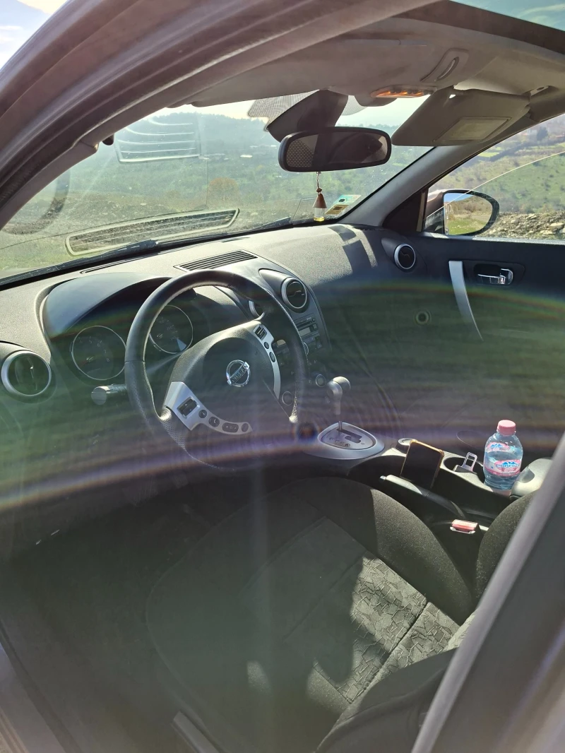 Nissan Qashqai, снимка 15 - Автомобили и джипове - 52711636