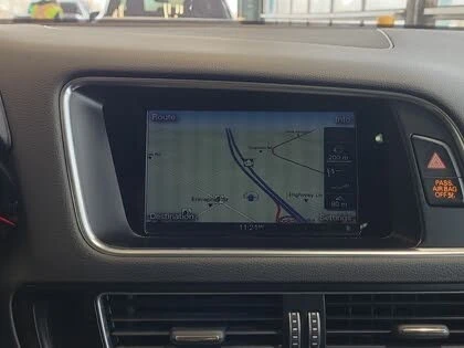 Audi Q5 2.0T quattro Technik* АвтоКредит* (Цена до БГ) , снимка 8 - Автомобили и джипове - 54371078