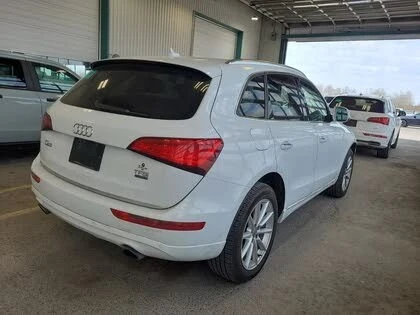 Audi Q5 2.0T quattro Technik* АвтоКредит* (Цена до БГ) , снимка 3 - Автомобили и джипове - 54371078