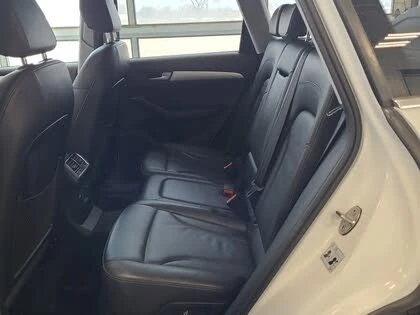 Audi Q5 2.0T quattro Technik* АвтоКредит* (Цена до БГ) , снимка 9 - Автомобили и джипове - 54371078