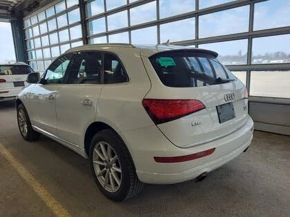Audi Q5 2.0T quattro Technik* АвтоКредит* (Цена до БГ) , снимка 4 - Автомобили и джипове - 54371078