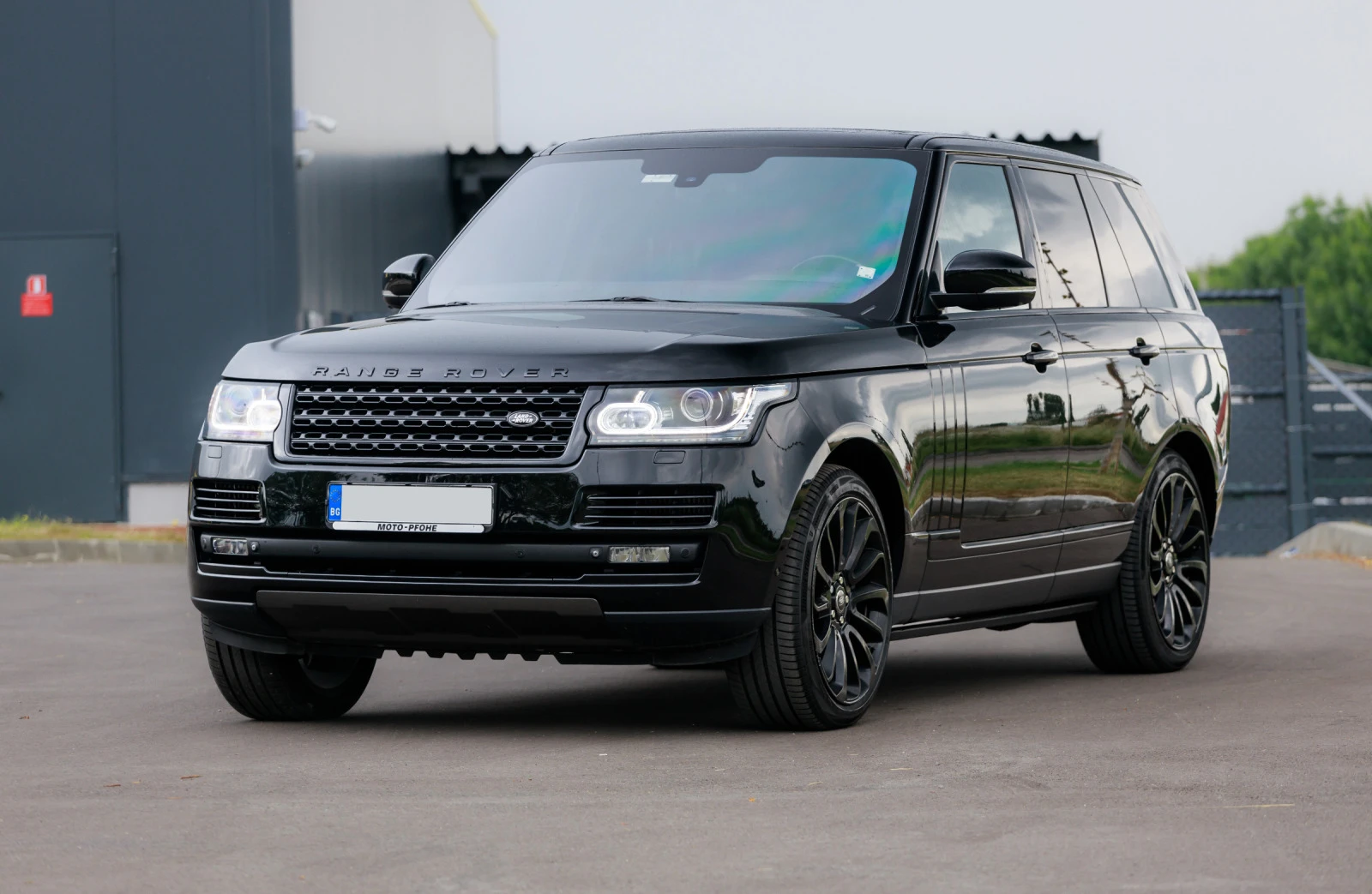 Land Rover Range rover 4.4* AUTOBIOGRAPHY* BLACK EDITION  - изображение 2