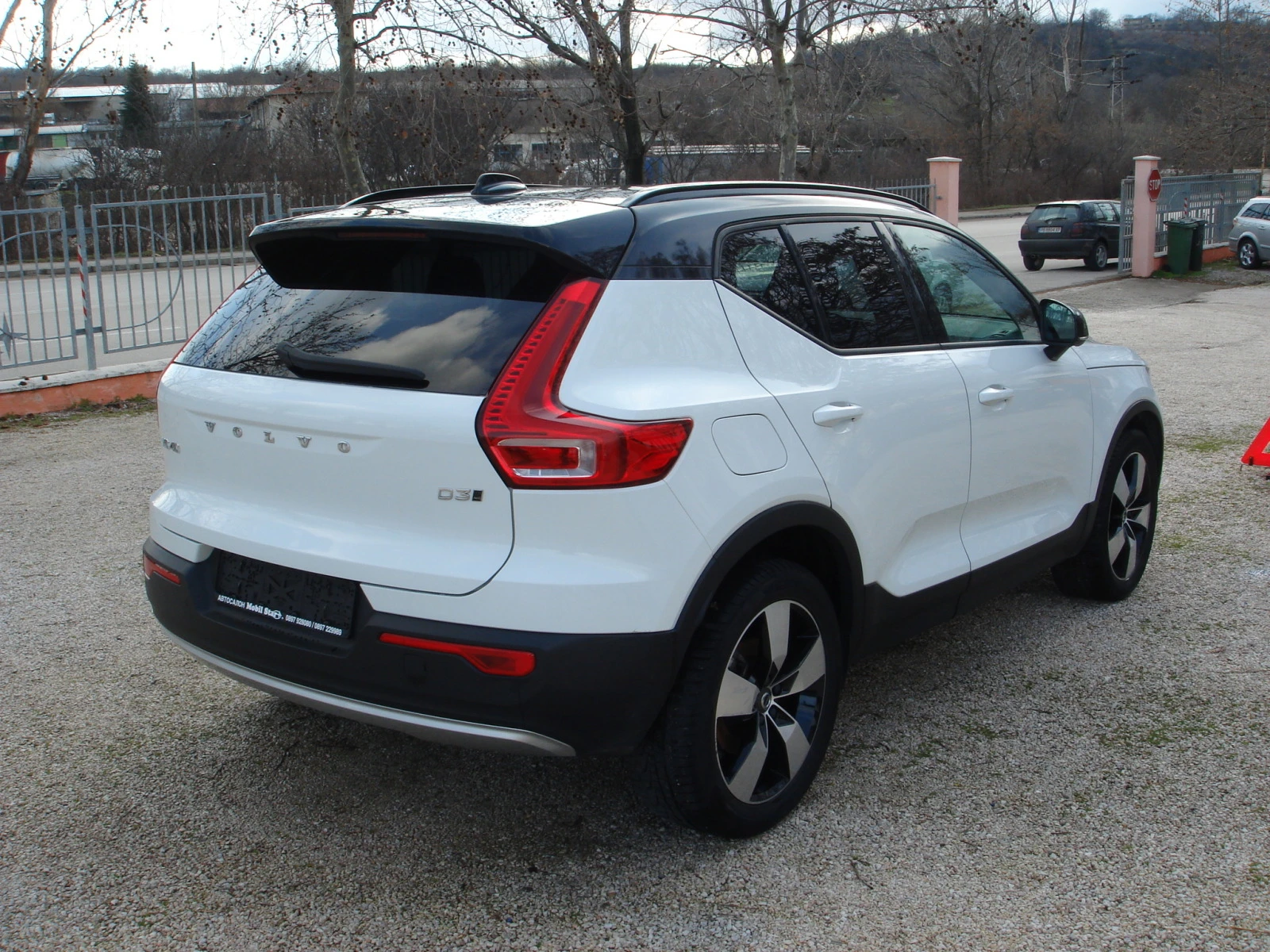 Volvo XC40 2.0D 4X4 EURO 6D KATO HOB - изображение 5