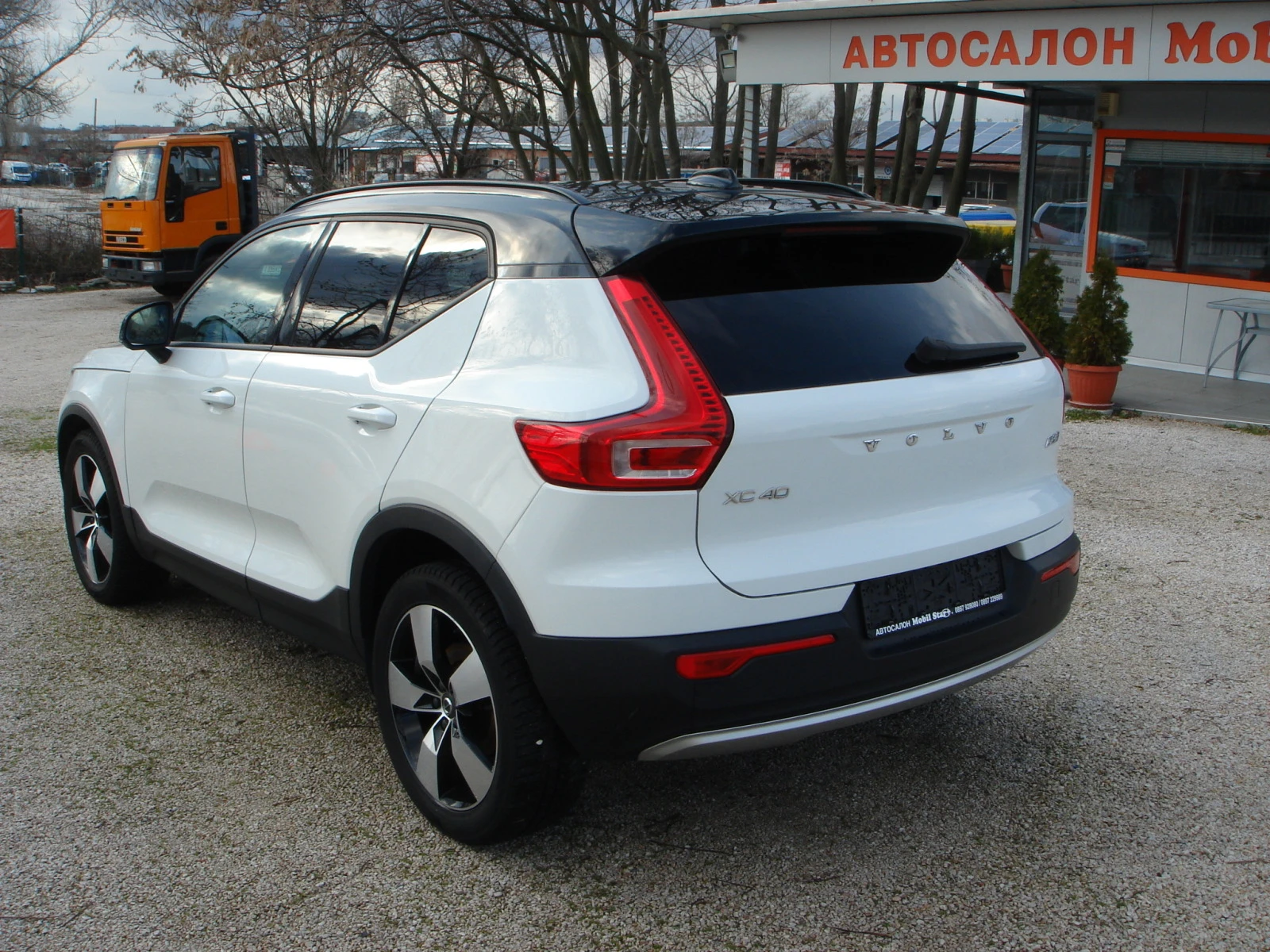 Volvo XC40 2.0D 4X4 EURO 6D KATO HOB - изображение 3