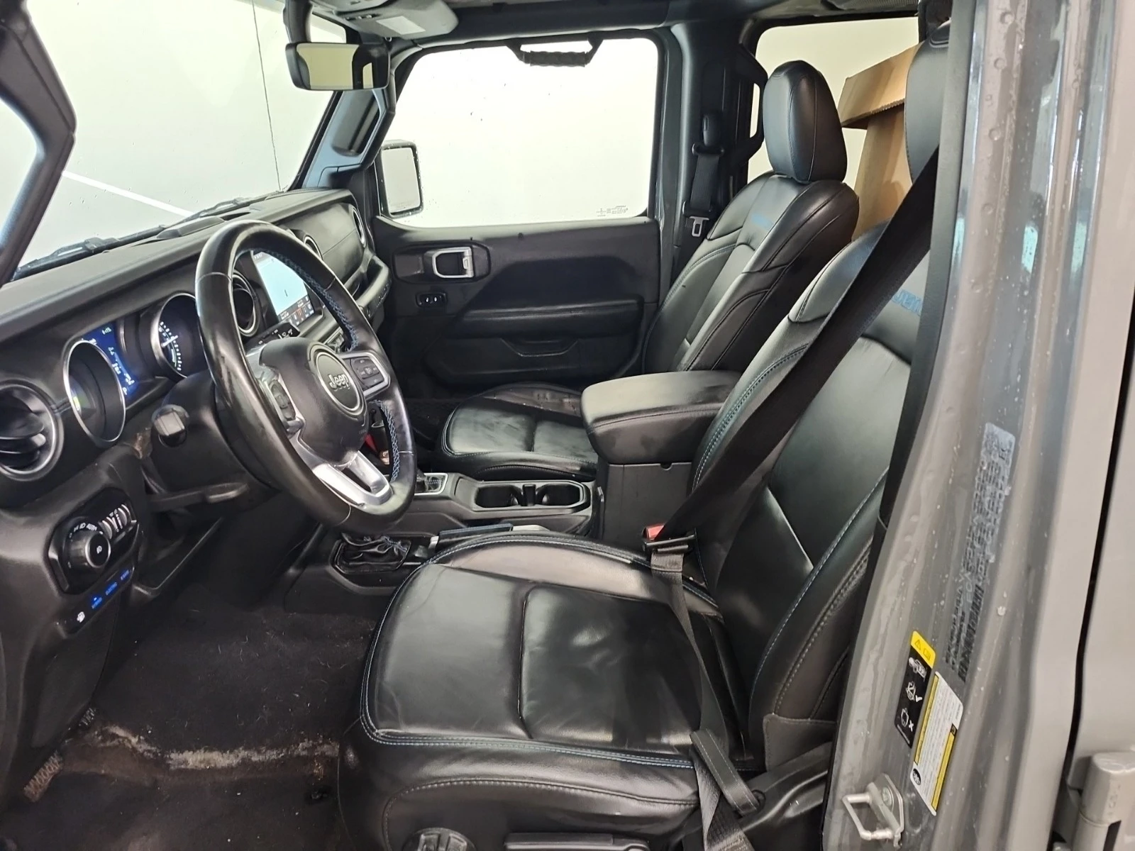 Jeep Wrangler UNLIMITED RUBICON * * CARFAX * * АВТО КРЕДИТ * *  - изображение 8