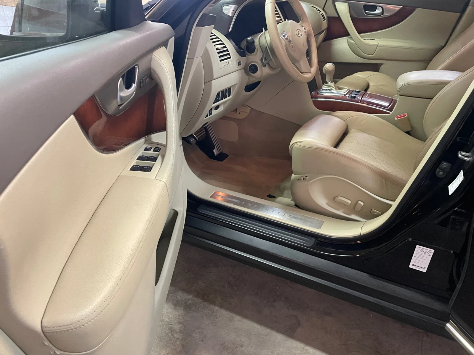 Infiniti QX70 FX 3.0dS AWD Premium AUTOMATIC , снимка 16 - Автомобили и джипове - 53888739