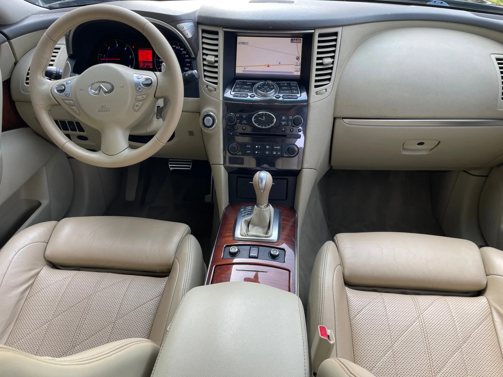 Infiniti QX70 FX 3.0d V6 S Premium awd auto, снимка 13 - Автомобили и джипове - 53888739