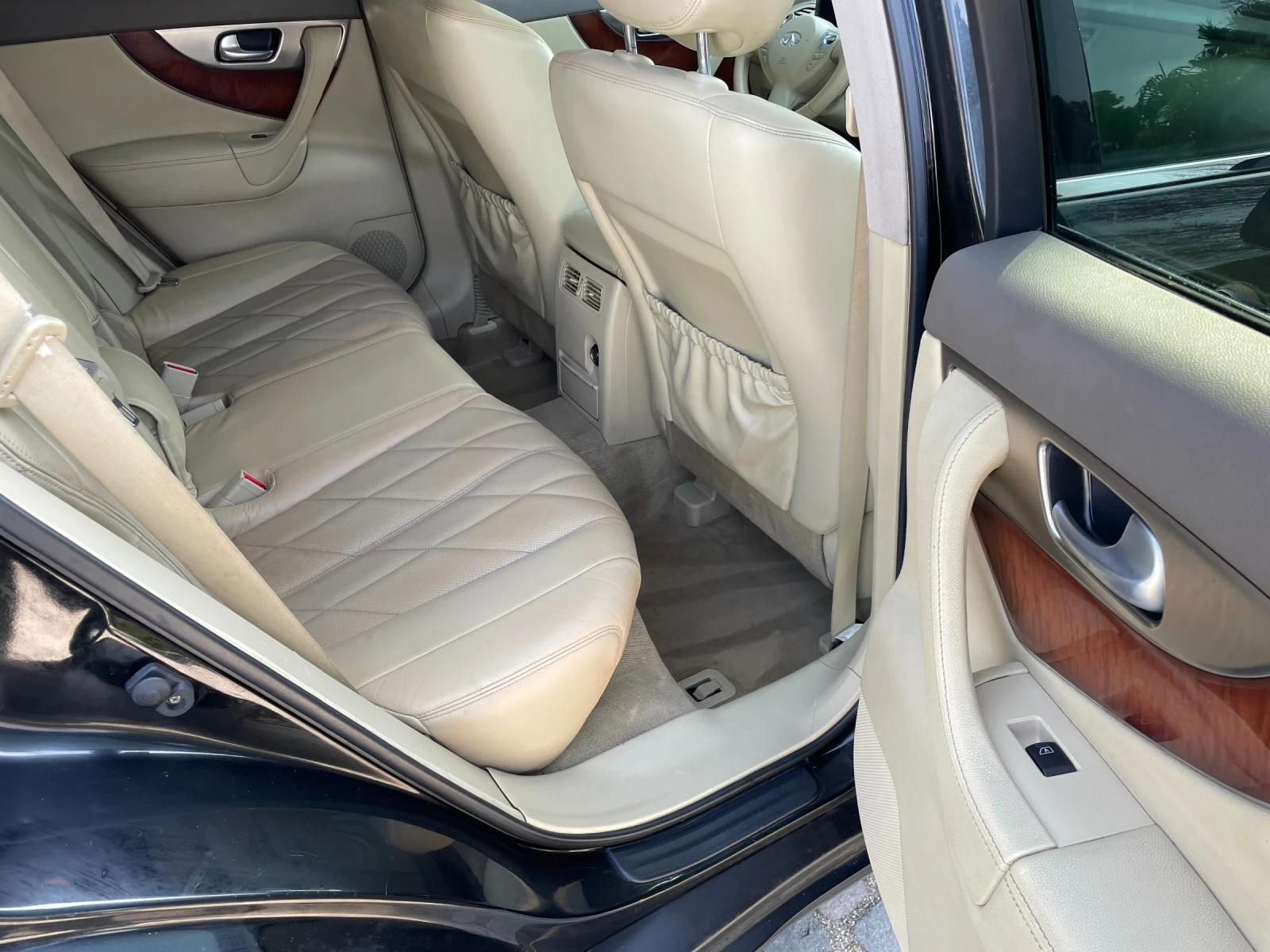 Infiniti QX70 FX 3.0d V6 S Premium awd auto, снимка 14 - Автомобили и джипове - 53888739