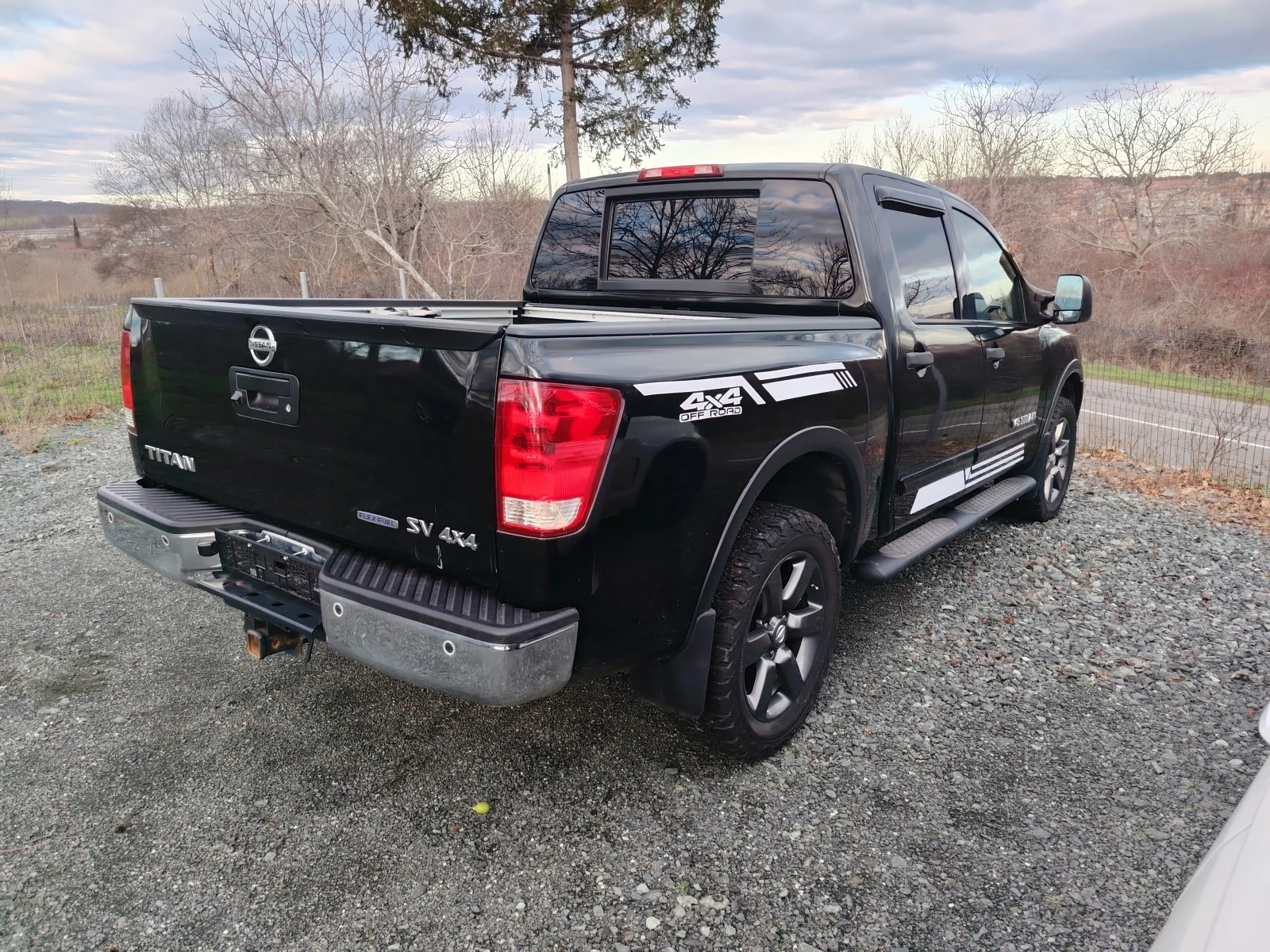 Nissan Titan crew cab 5.6 SV, снимка 4 - Автомобили и джипове - 53915727