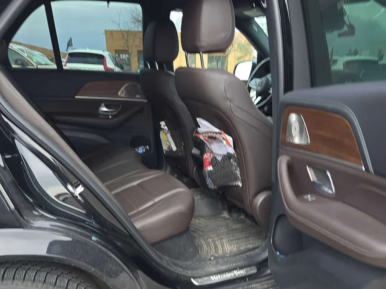 Mercedes-Benz GLE * 350 * ПОДГРЕВ * ПАНОРАМА * ОТ ПРЕДСТАВИТЕЛСТВО, снимка 16 - Автомобили и джипове - 53930126