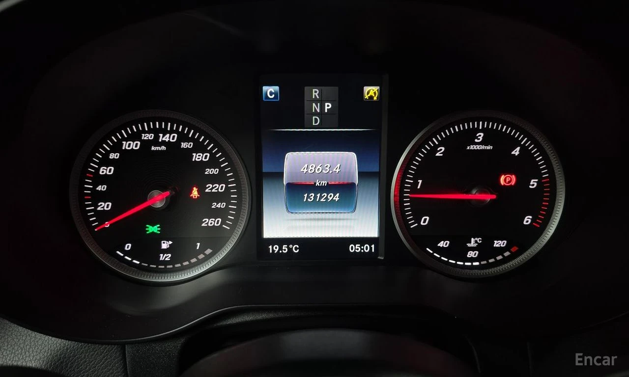 Mercedes-Benz GLC 220 * 4MATIC* COUPE* AMG* КОЖА* ПОДГРЕВ* ШИБИДАХ* КАМЕ, снимка 8 - Автомобили и джипове - 54460370
