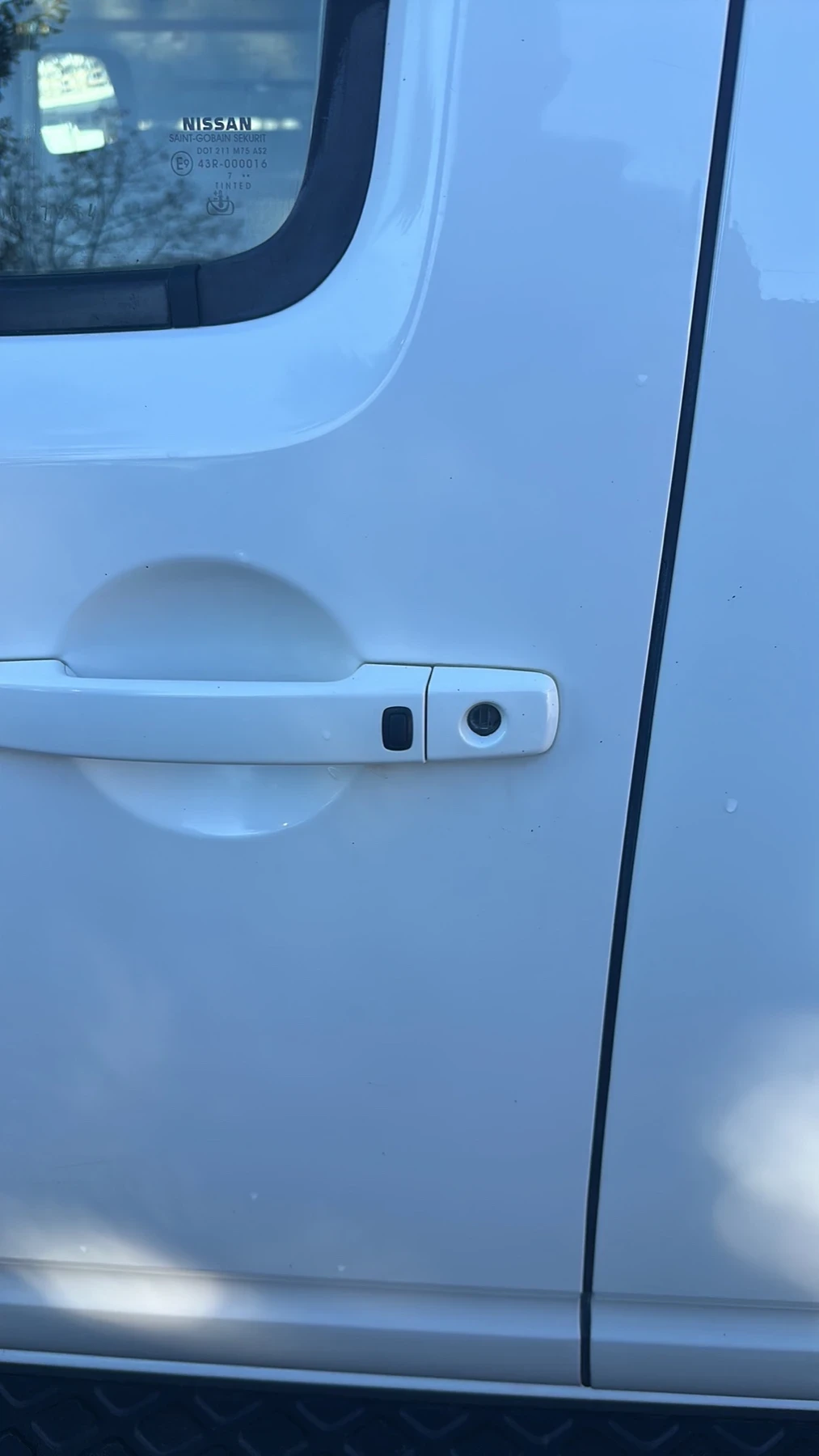 Nissan Pathfinder, снимка 6 - Автомобили и джипове - 54481009