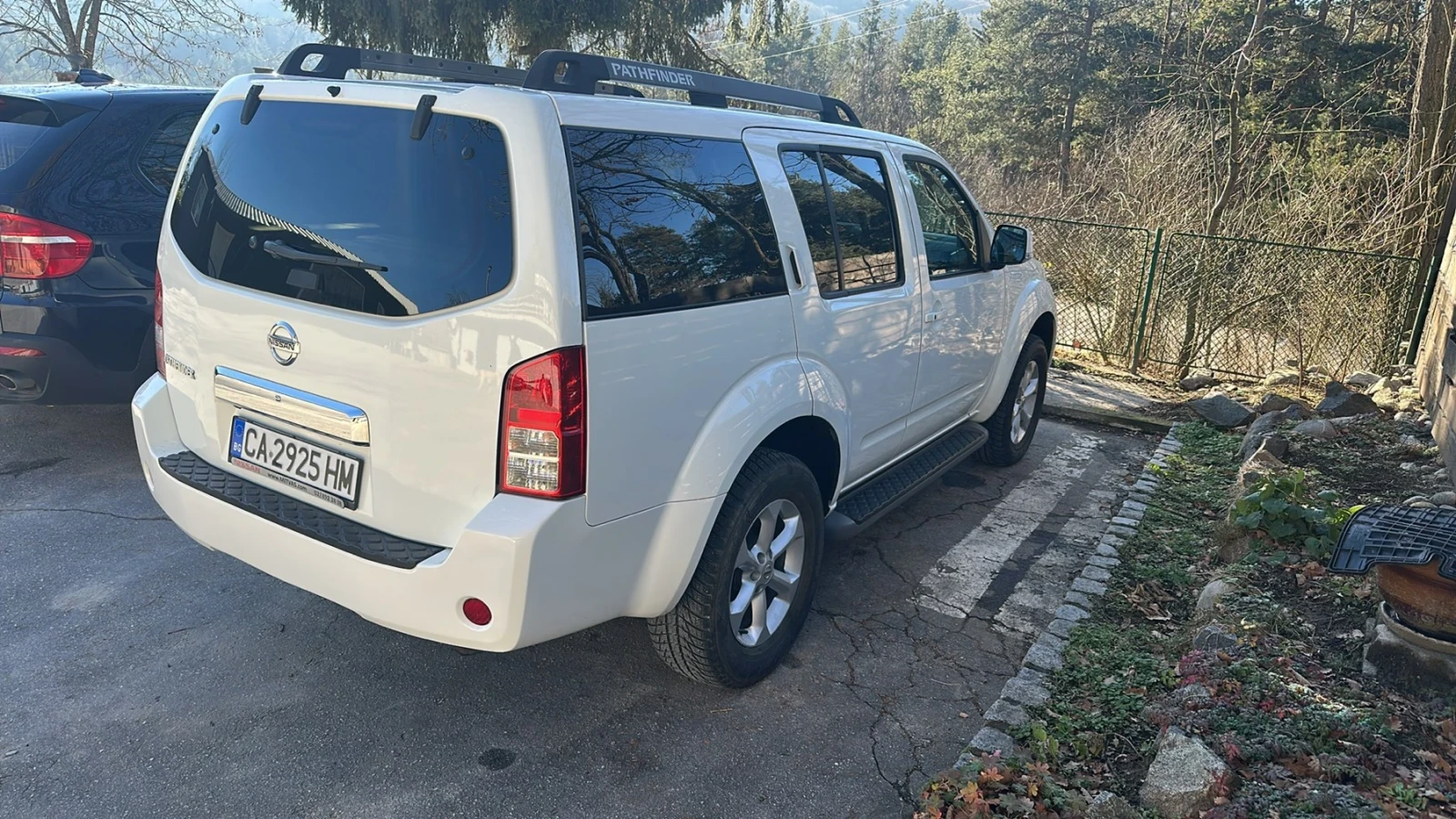 Nissan Pathfinder, снимка 5 - Автомобили и джипове - 54481009