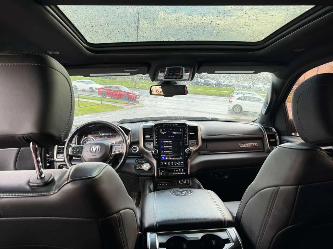 Dodge RAM 1500 * SPORT * PANO * ПОДОБРЕНА ГЕНЕРАЦИЯ * АВТОКРЕДИТ, снимка 12 - Автомобили и джипове - 54555696