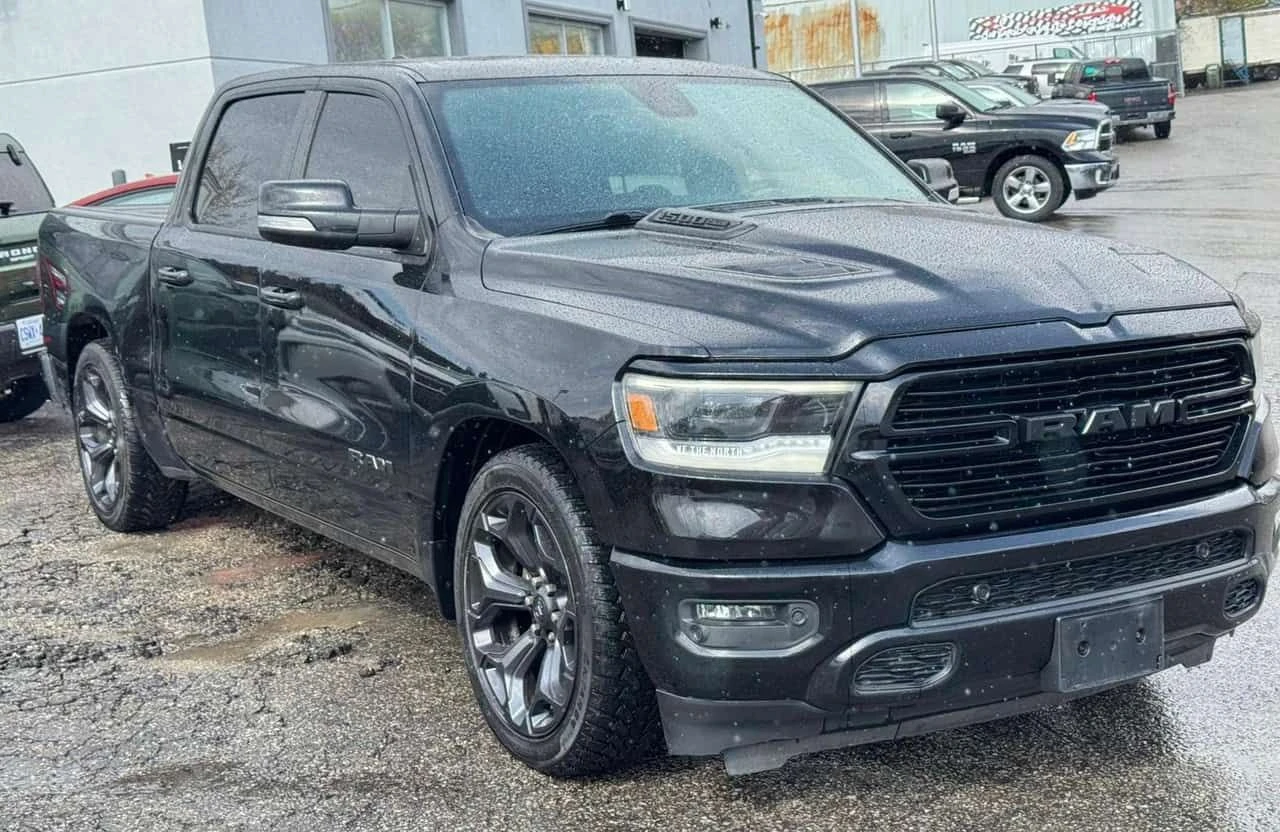 Dodge RAM 1500 * SPORT * PANO * ПОДОБРЕНА ГЕНЕРАЦИЯ * АВТОКРЕДИТ, снимка 3 - Автомобили и джипове - 54555696