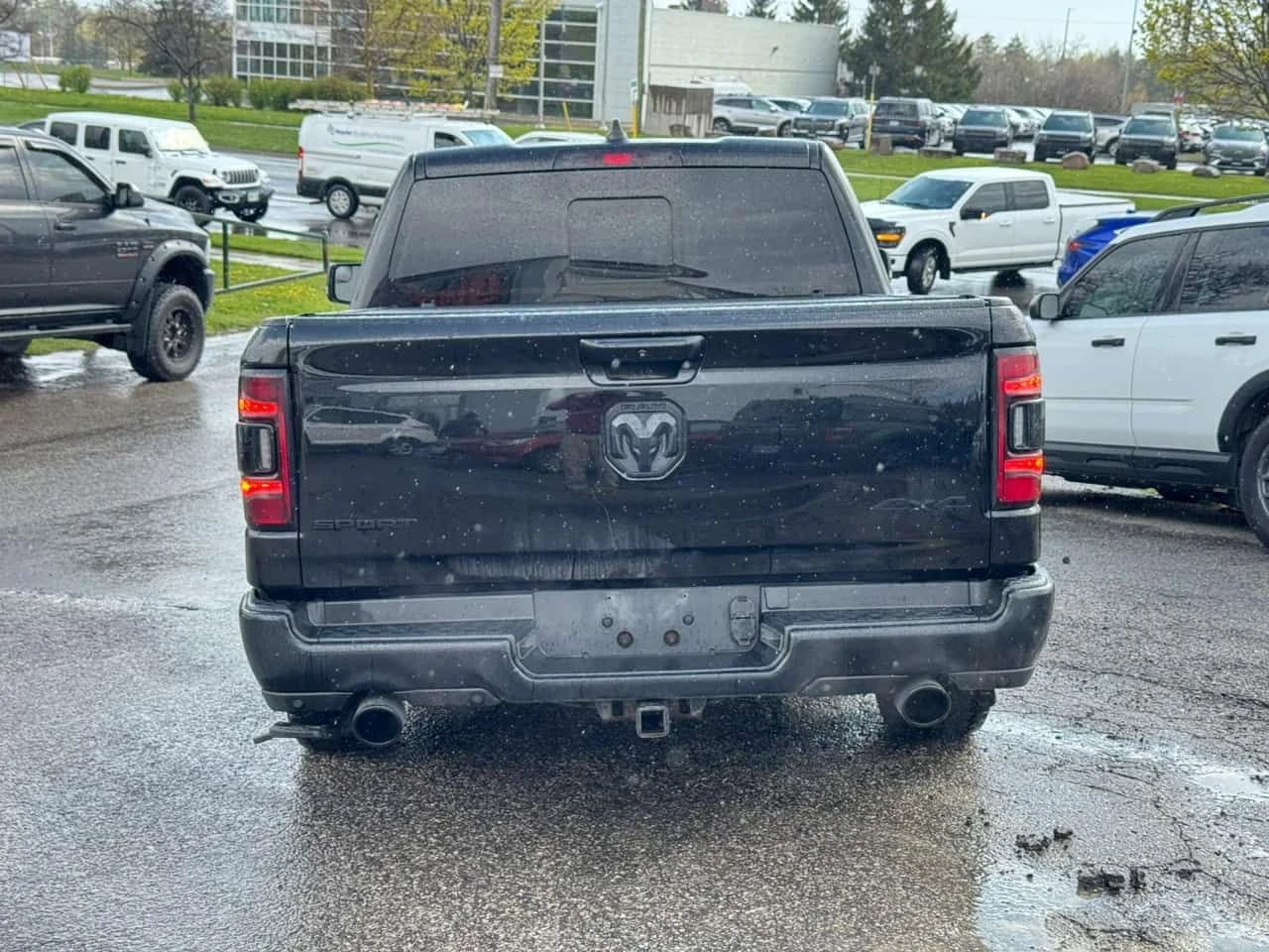Dodge RAM 1500 * SPORT * PANO * ПОДОБРЕНА ГЕНЕРАЦИЯ * АВТОКРЕДИТ, снимка 5 - Автомобили и джипове - 54555696