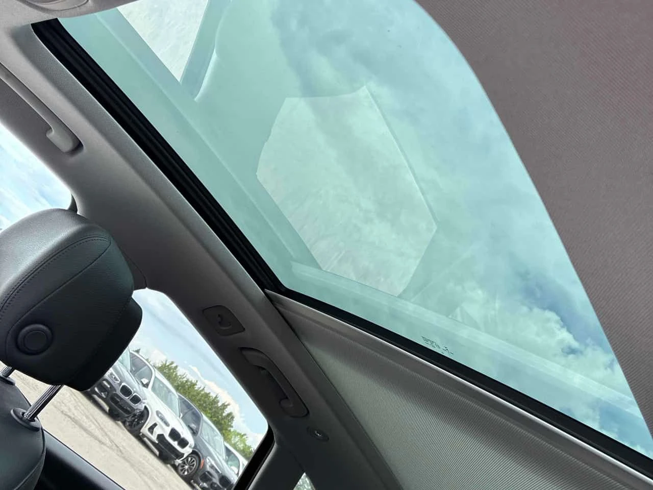 Audi Q5 Technik/CARFAX/ДИСТРОНИК/360 КАМ/ПАНО/КЛИП, снимка 12 - Автомобили и джипове - 55045911