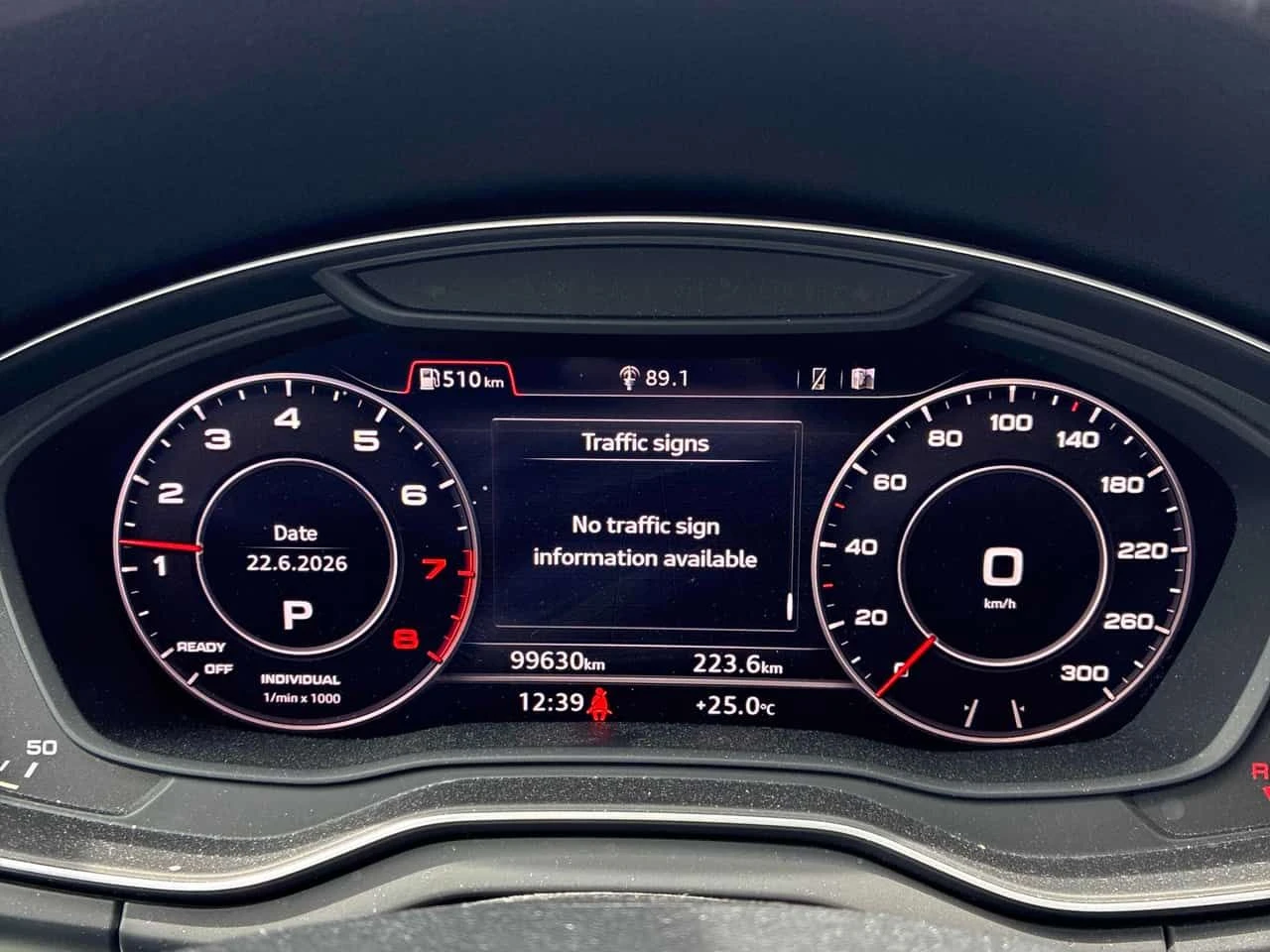 Audi Q5 Technik/CARFAX/ДИСТРОНИК/360 КАМ/ПАНО/КЛИП, снимка 8 - Автомобили и джипове - 55045911