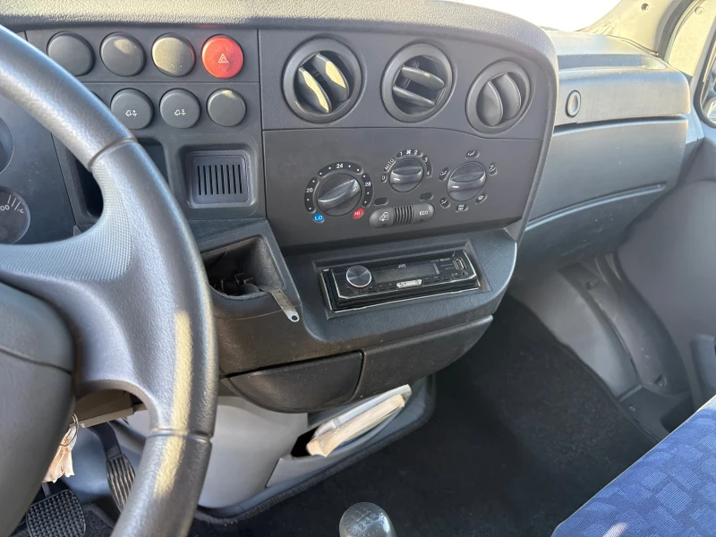 Iveco Daily 35 S 12, снимка 11 - Бусове и автобуси - 48090346