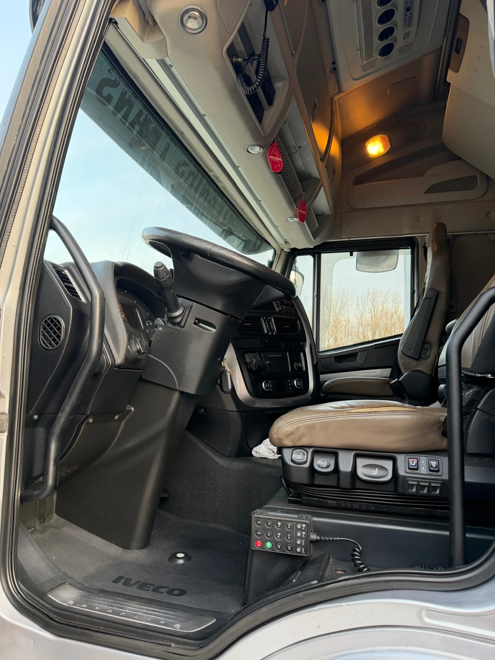 Iveco Stralis 460 XP, снимка 3 - Камиони - 53760426