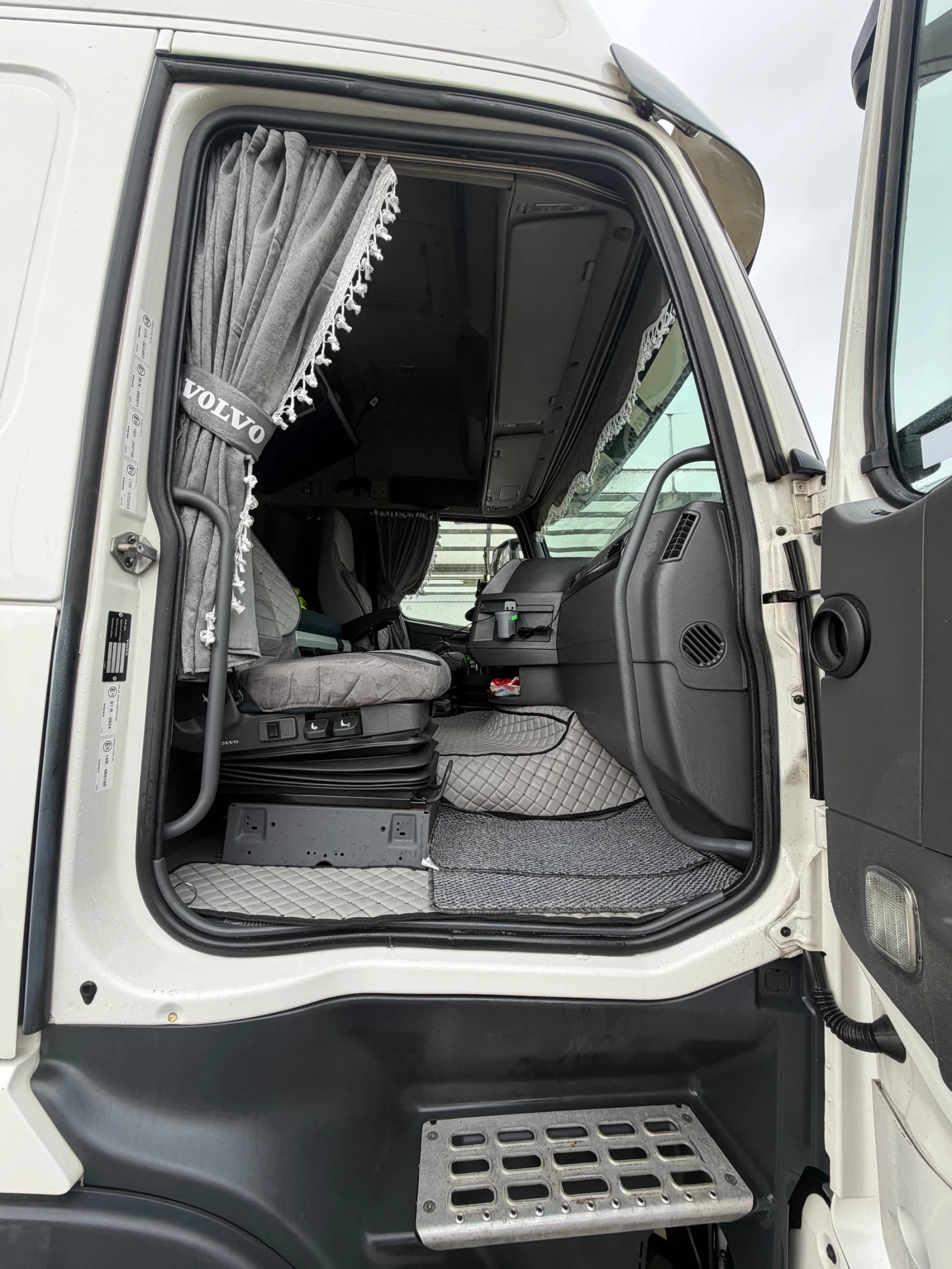 Volvo Fh 460, снимка 5 - Камиони - 53923051