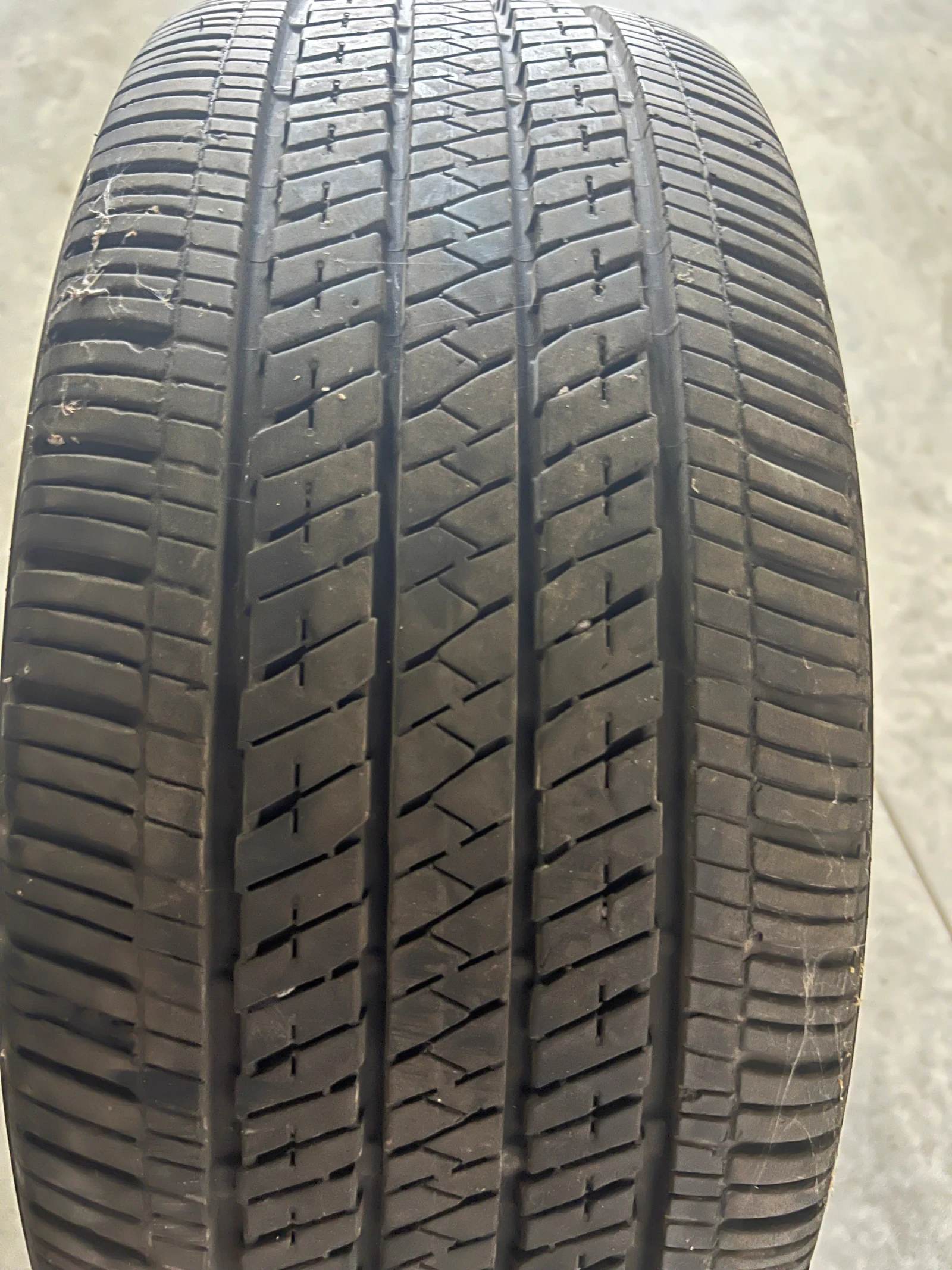 Гуми Всесезонни 225/50R18, снимка 4 - Гуми и джанти - 55559355